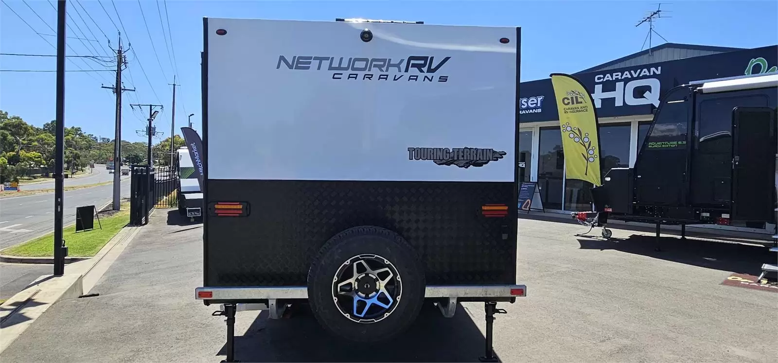 https://media-caravea.syd1.digitaloceanspaces.com/caravans/95EIC6695/exterior-17.webp
