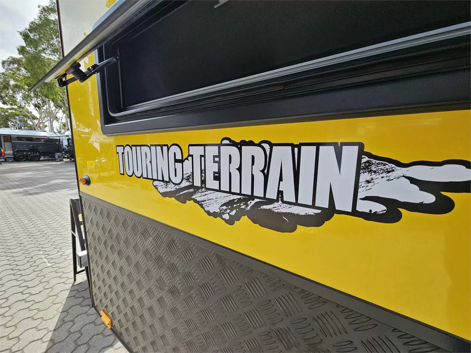 https://media-caravea.syd1.digitaloceanspaces.com/caravans/95EIC7397/exterior-19.webp