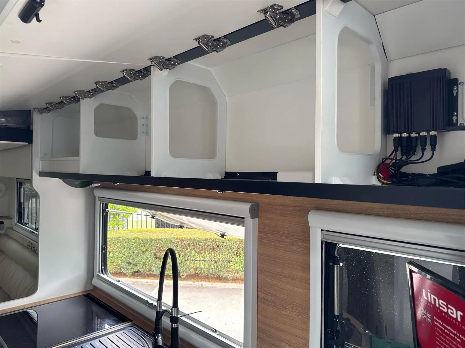 https://media-caravea.syd1.digitaloceanspaces.com/caravans/95EIC7900/exterior-30.webp