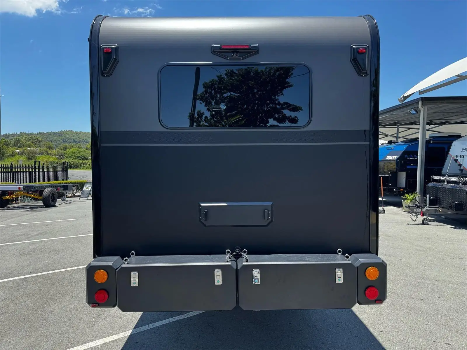 https://media-caravea.syd1.digitaloceanspaces.com/caravans/95EIC7900/exterior-38.webp