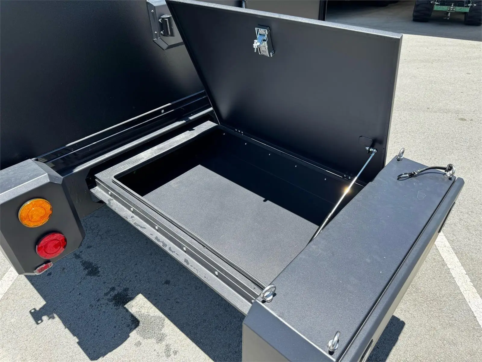 https://media-caravea.syd1.digitaloceanspaces.com/caravans/95EIC7900/exterior-43.webp