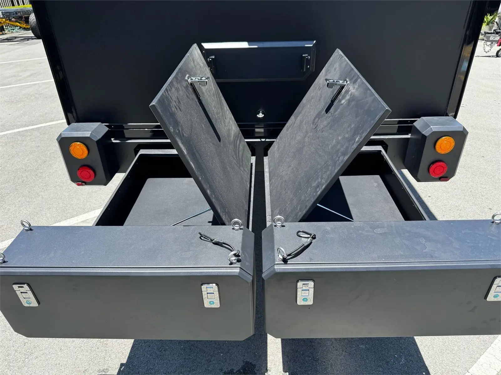 https://media-caravea.syd1.digitaloceanspaces.com/caravans/95EIC7900/exterior-45.webp