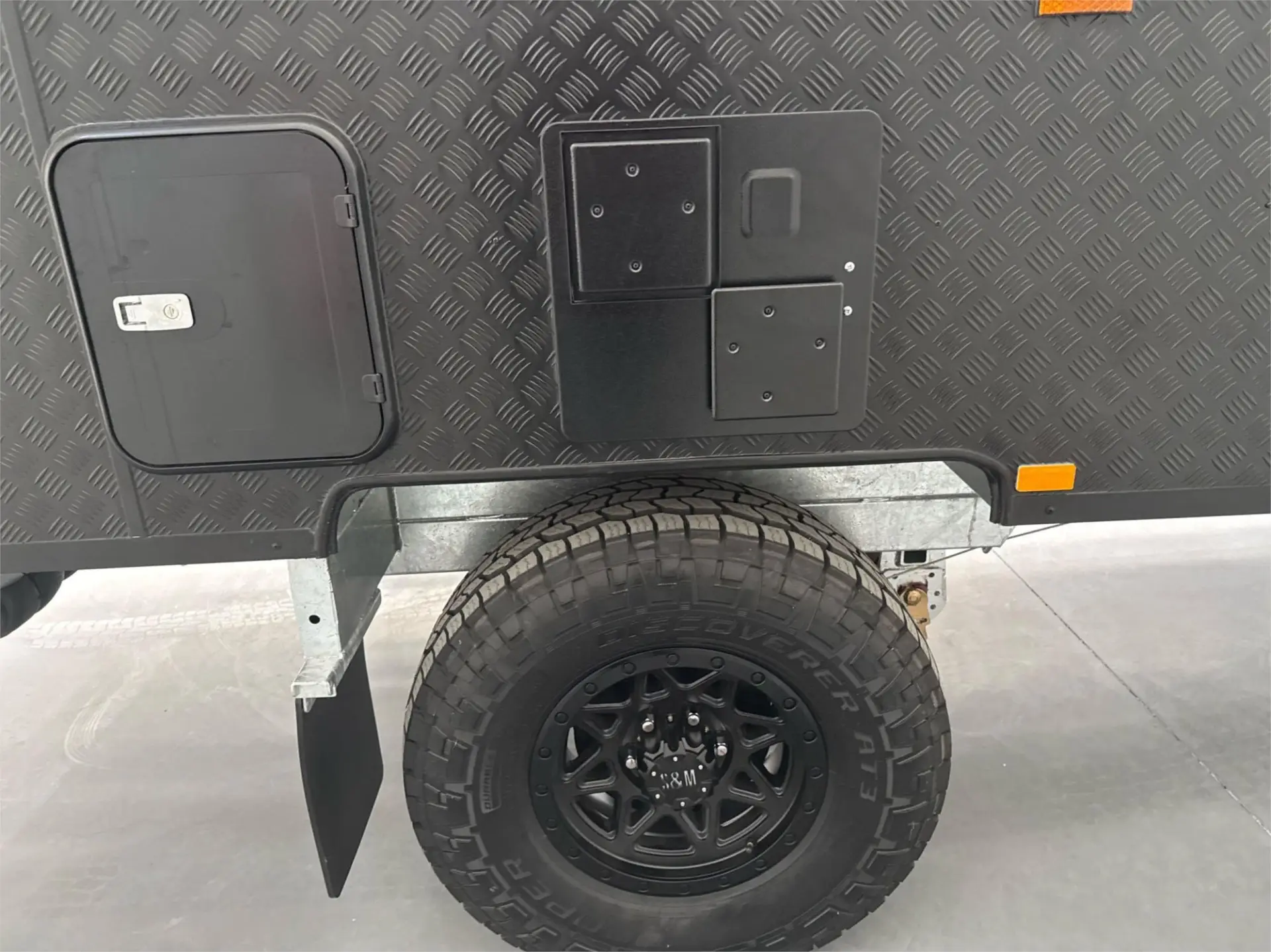 https://media-caravea.syd1.digitaloceanspaces.com/caravans/95EIC9390/exterior-10.webp