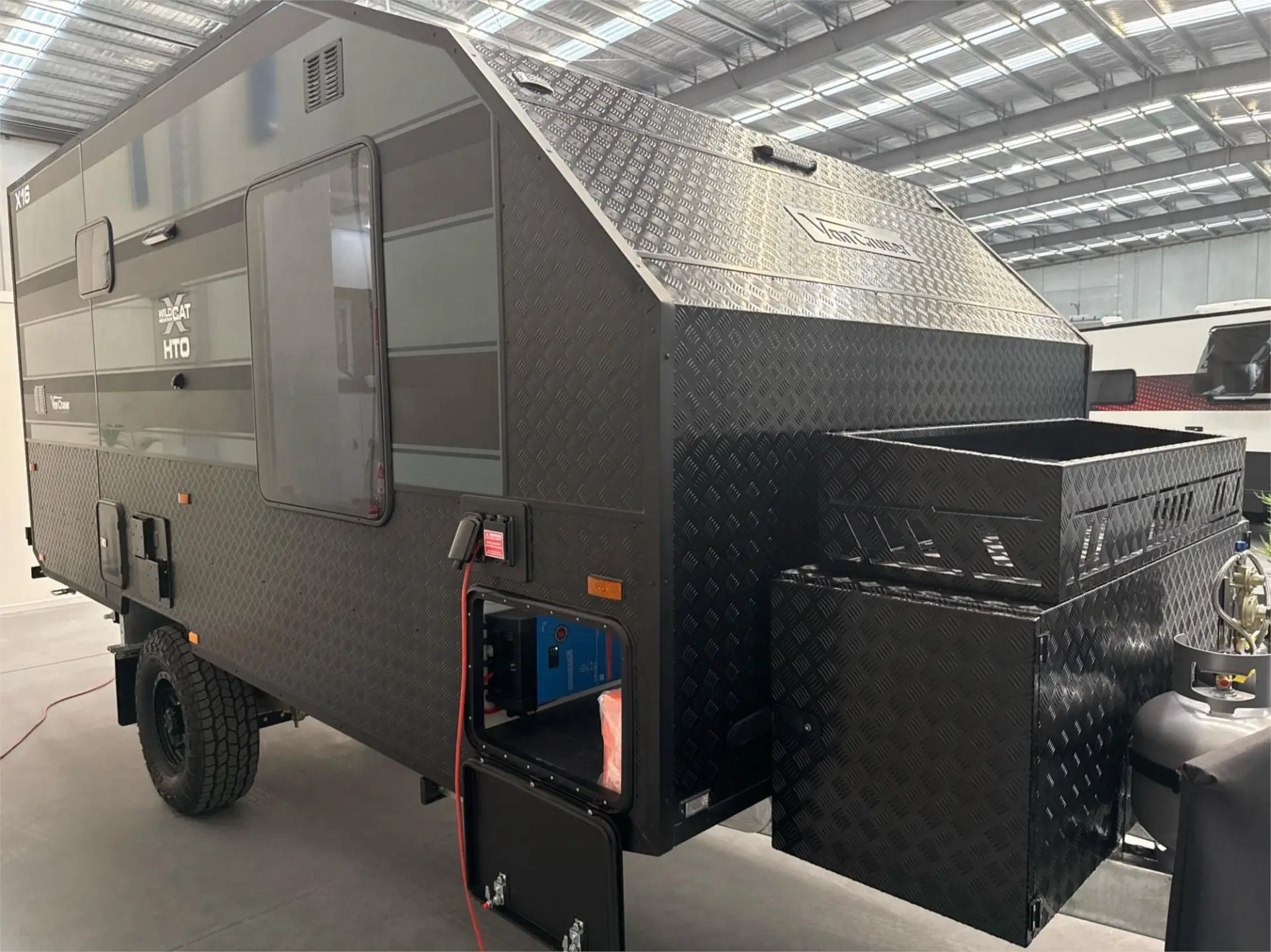 https://media-caravea.syd1.digitaloceanspaces.com/caravans/95EIC9390/exterior-13.webp