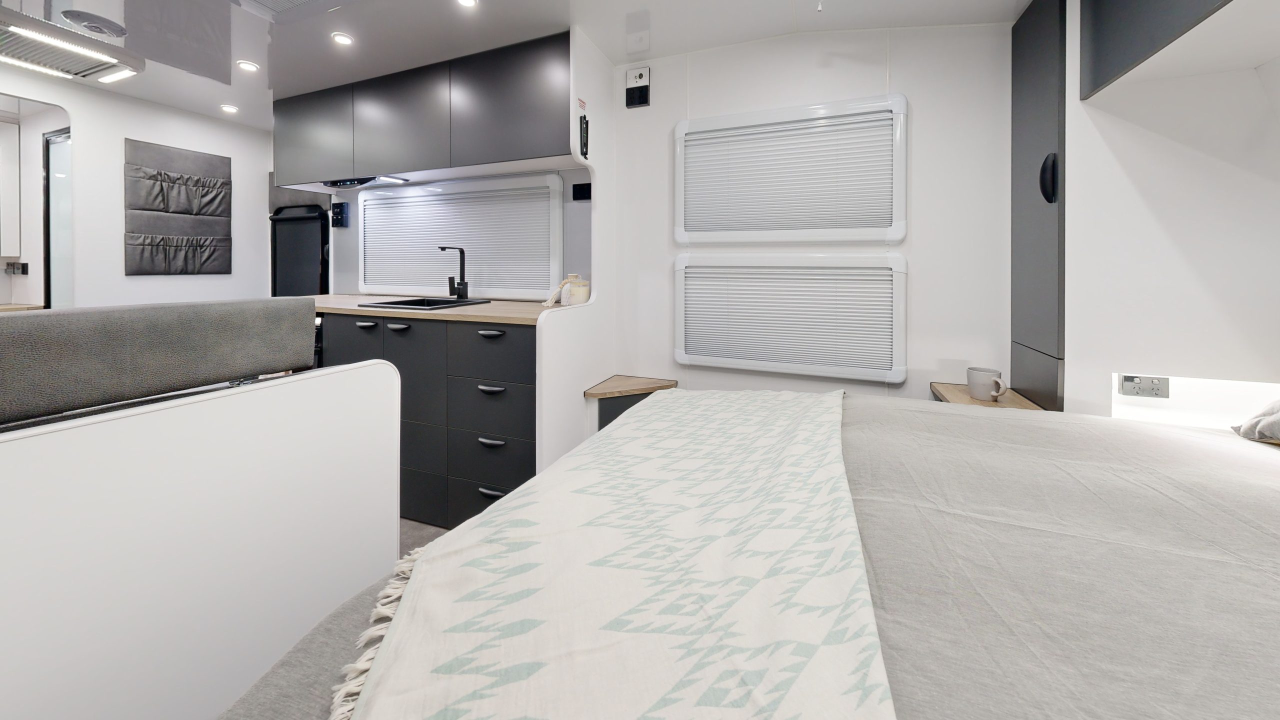 21’6 WILDTRAX REAR DOOR LARGE ENSUITE Interior
