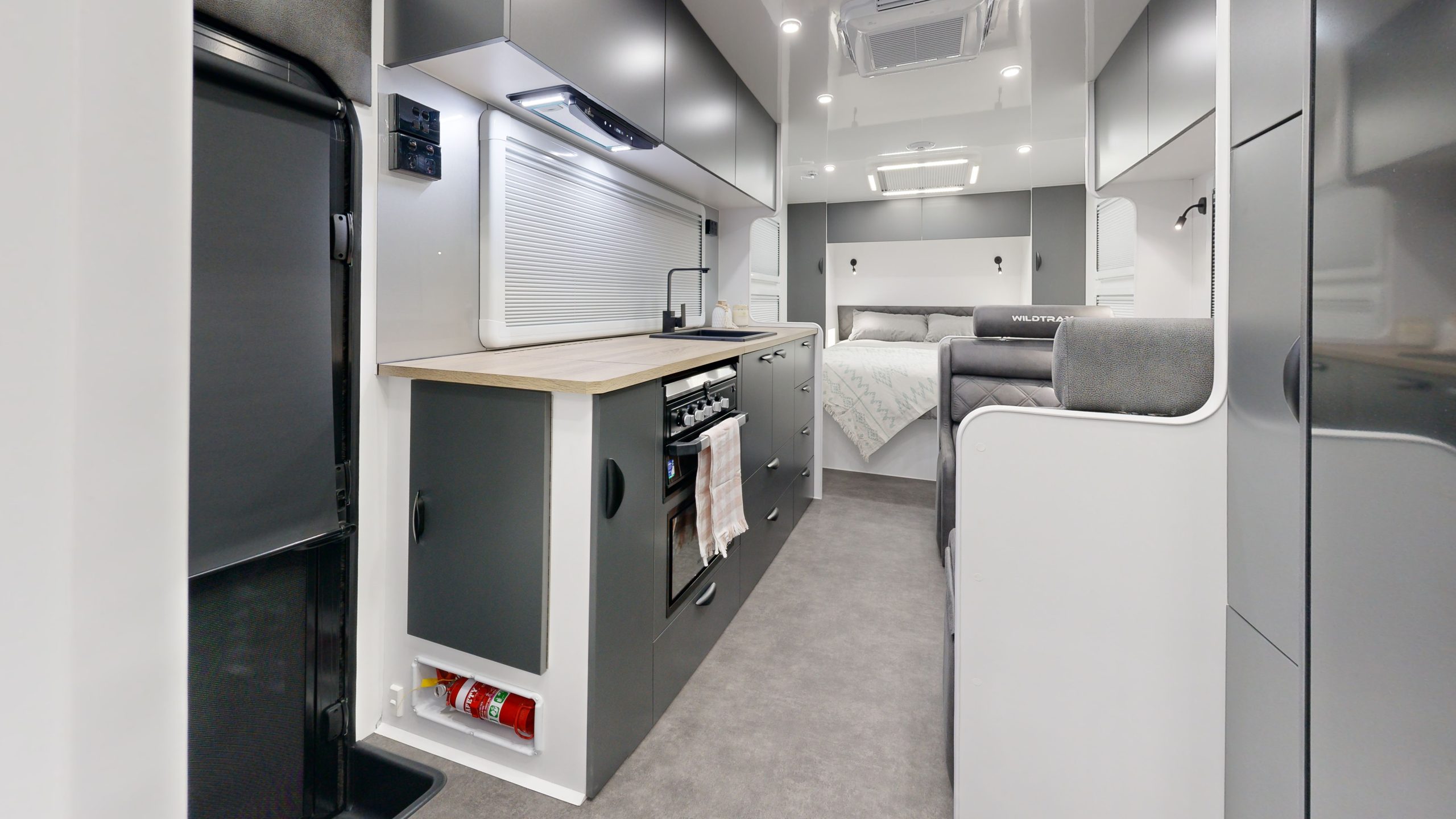 21’6 WILDTRAX REAR DOOR LARGE ENSUITE Interior