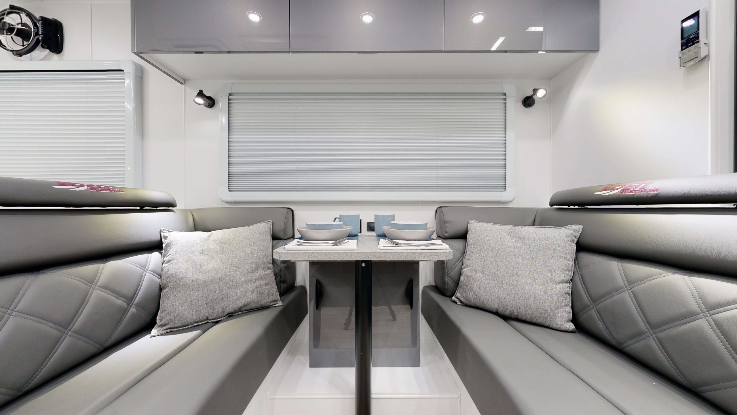 19’6 PLATINUM MID DOOR Interior