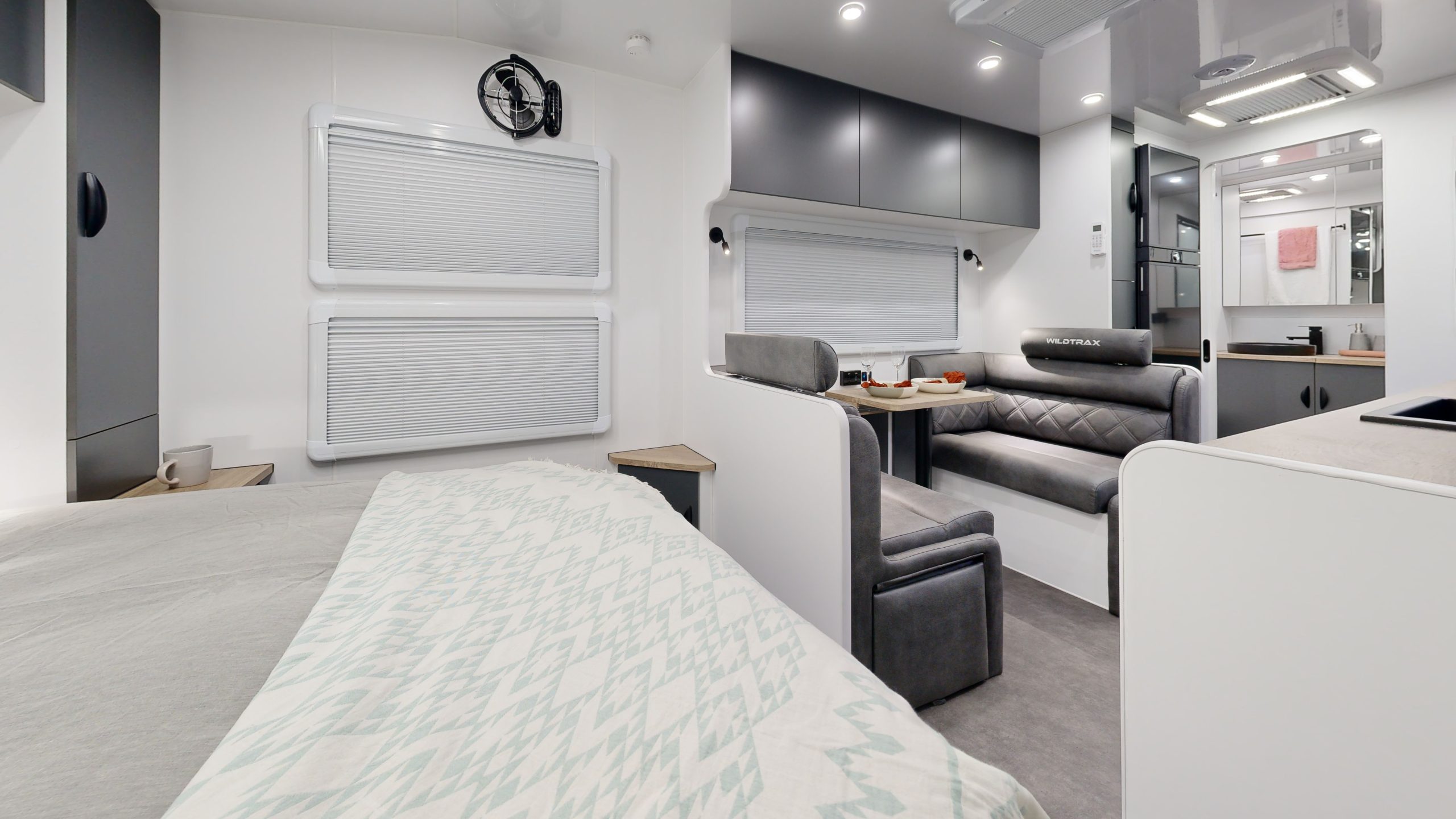 21’6 PLATINUM REAR DOOR LARGE ENSUITE Interior