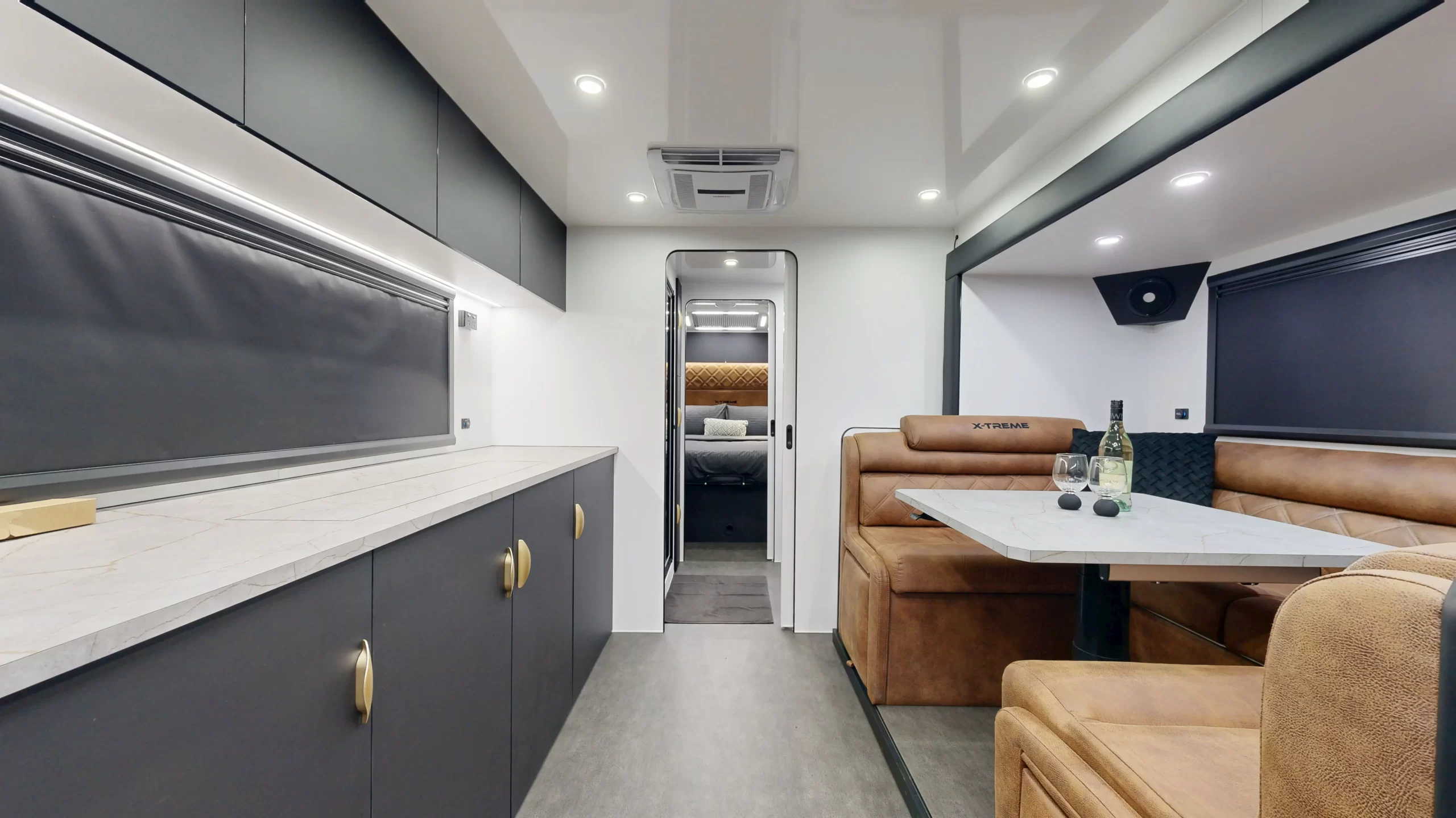 24 EDEN XTREME SLIDEOUT Interior