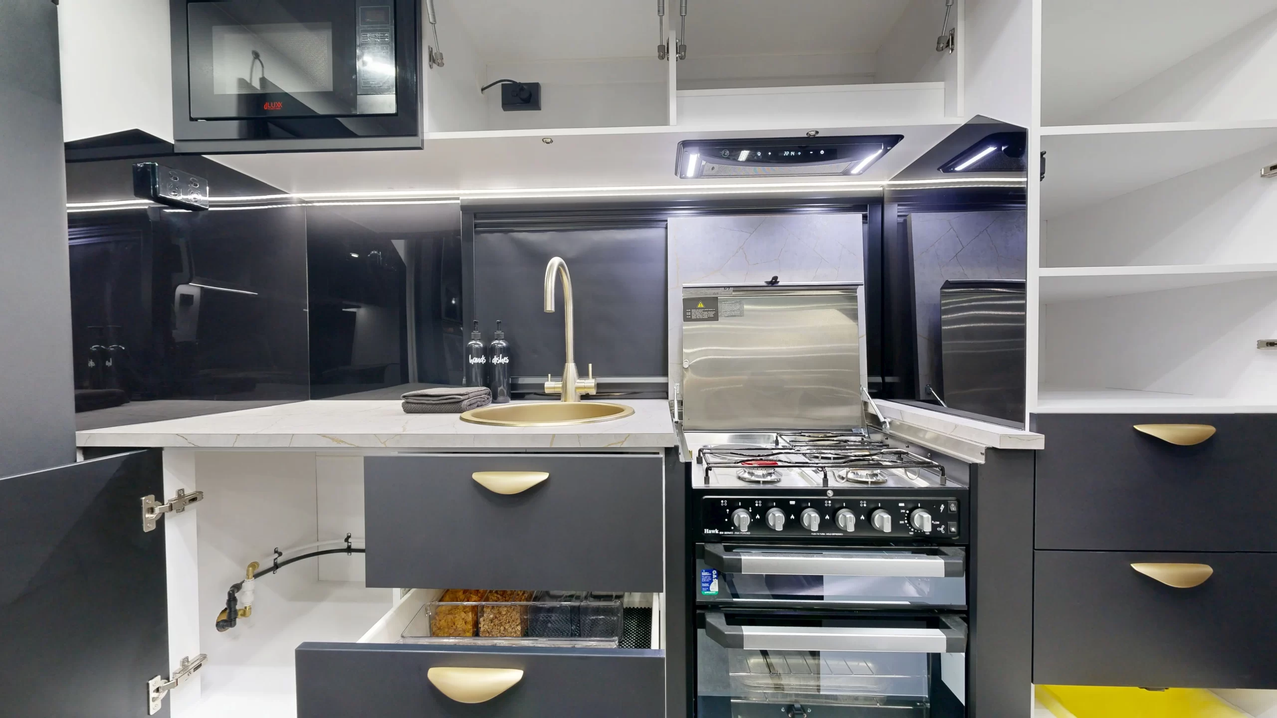 24 EDEN XTREME SLIDEOUT Interior