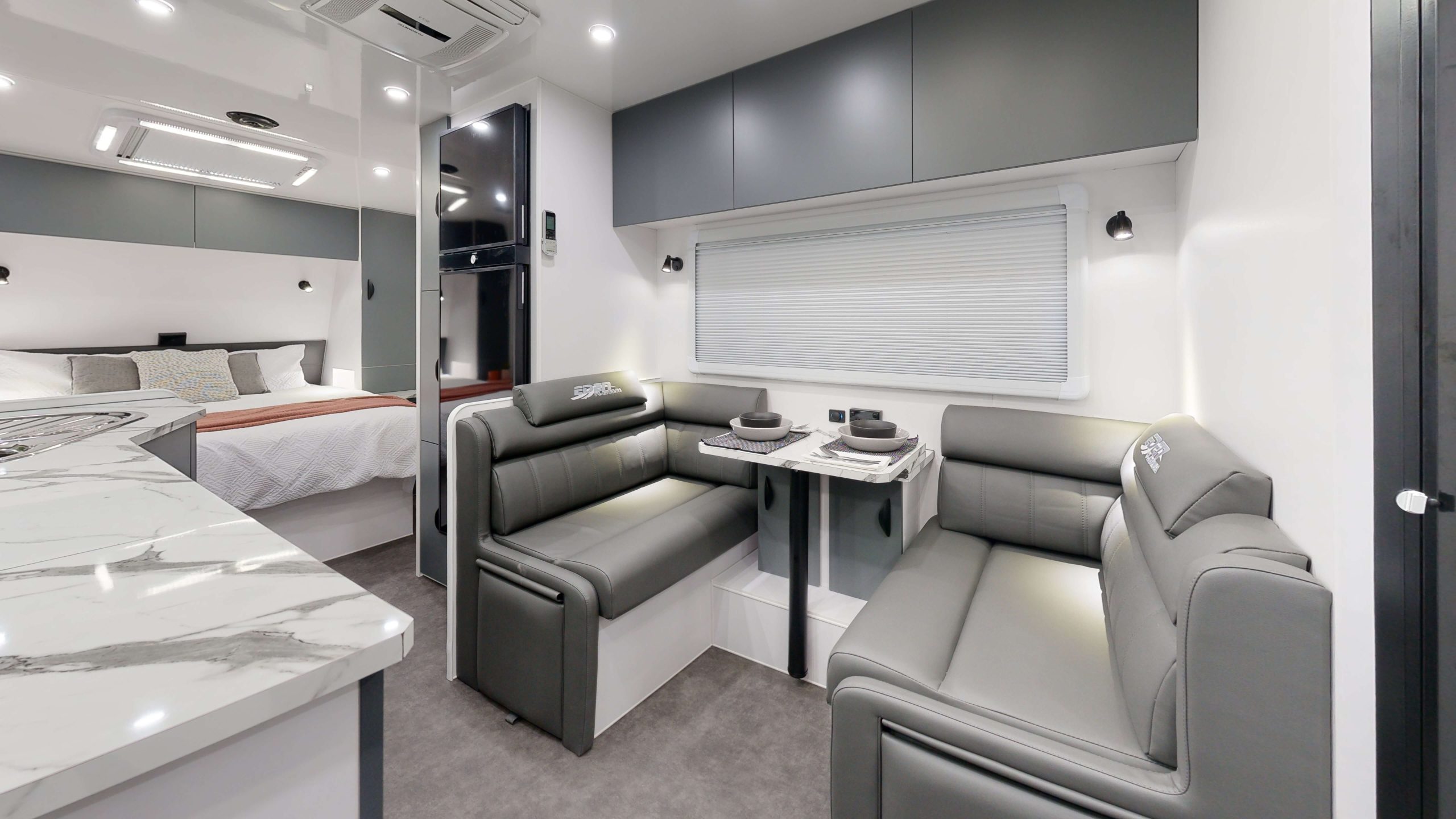 20’8 WILDTRAX REAR DOOR Interior