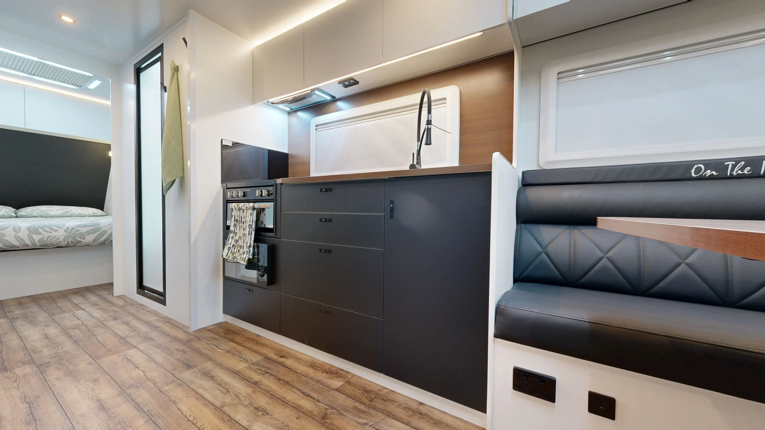 Storm 7.2 interior image 2