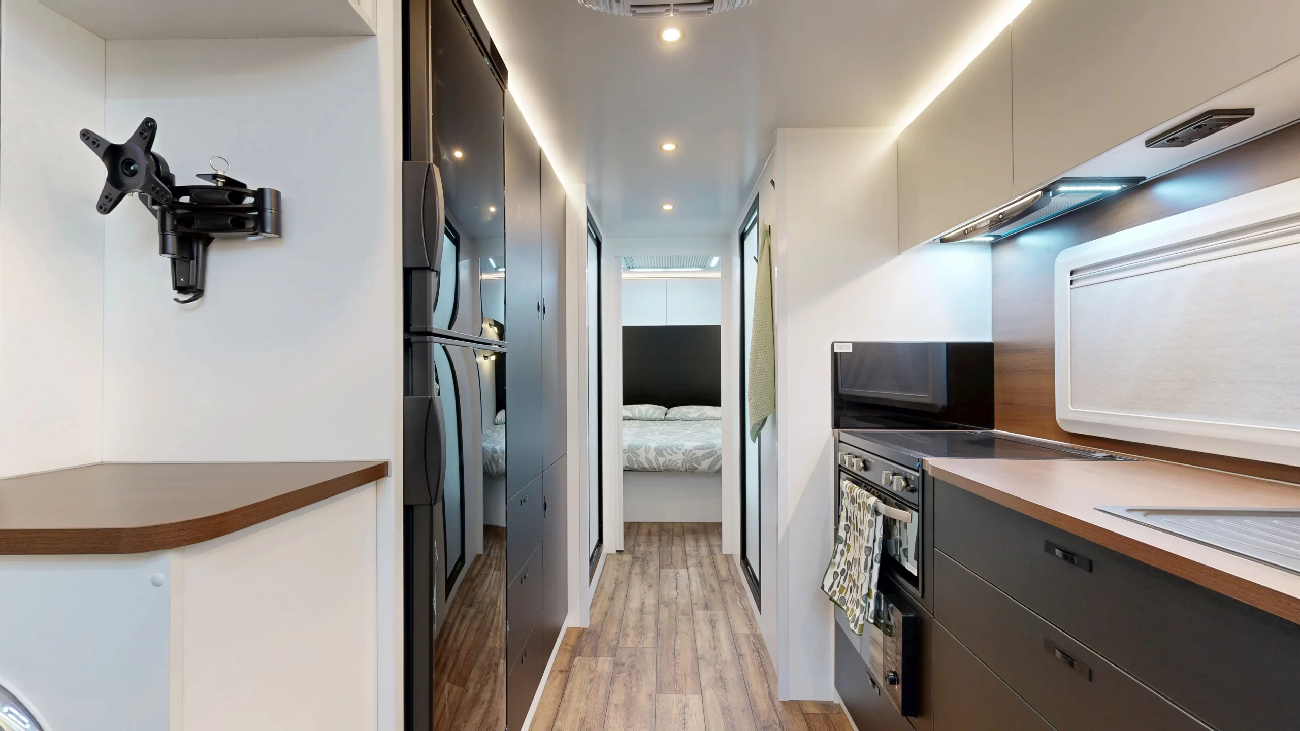 Storm 7.2 interior image 1