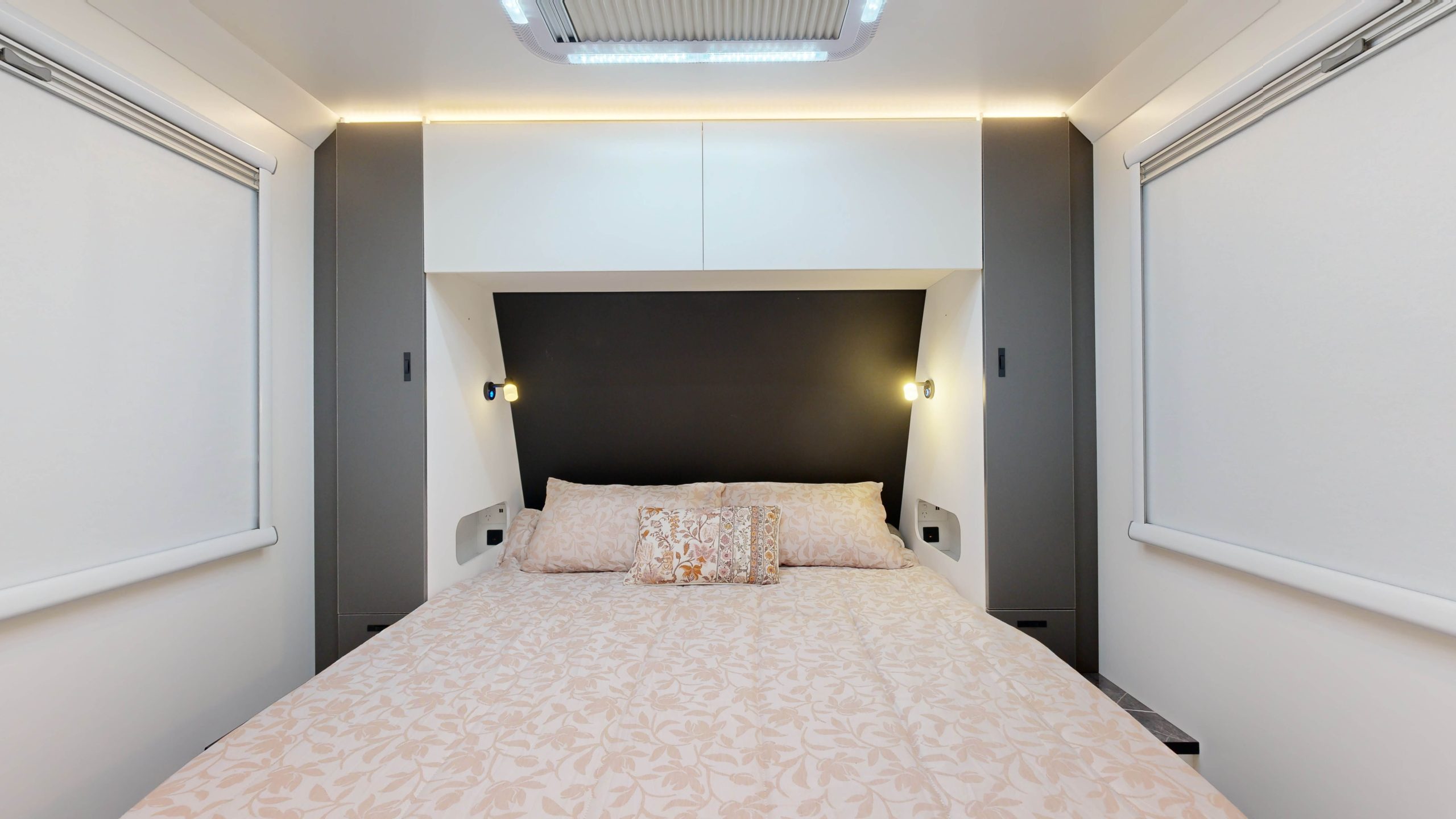Adventure 7.2 interior image 1