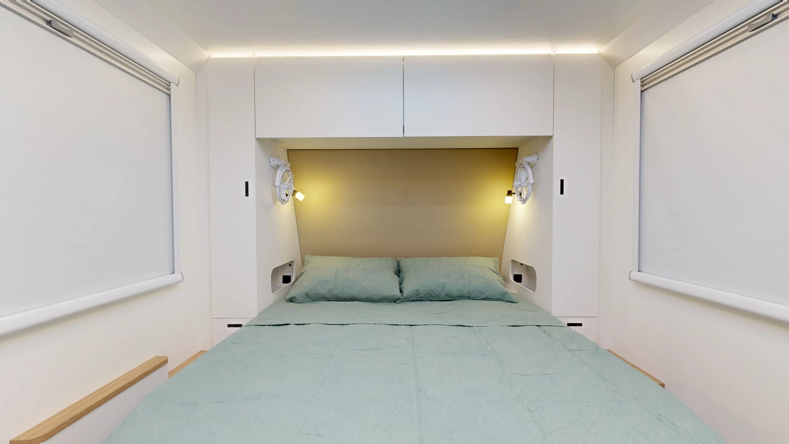 Adventure 6.9F Black Edition interior image 2