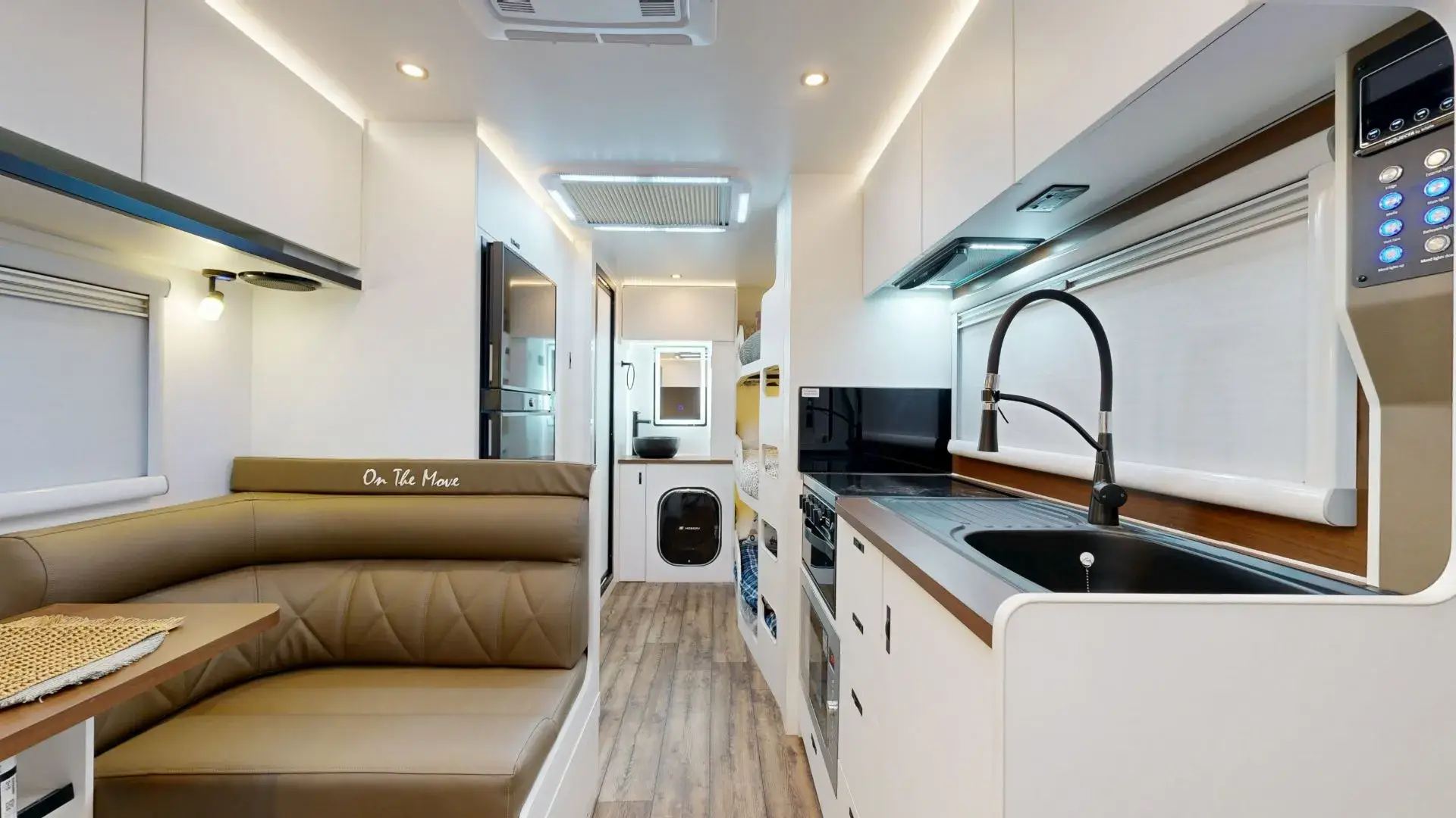 Adventure 5.7F interior image 4
