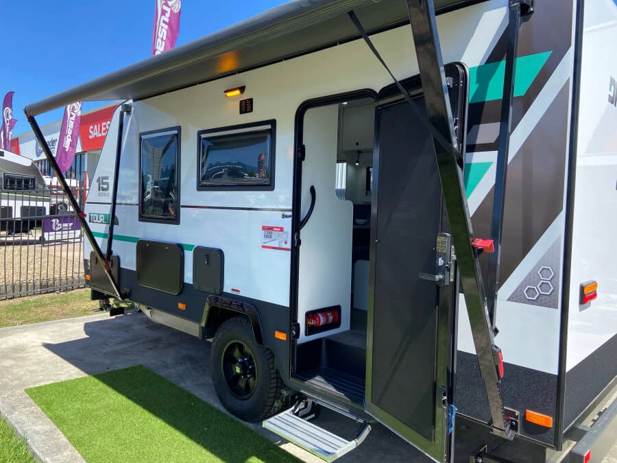 15 Series Tourline Image