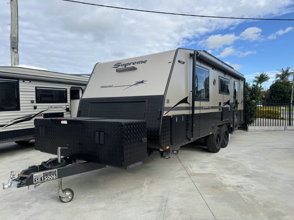 USED 2022 SUPREME EXECUTIVE