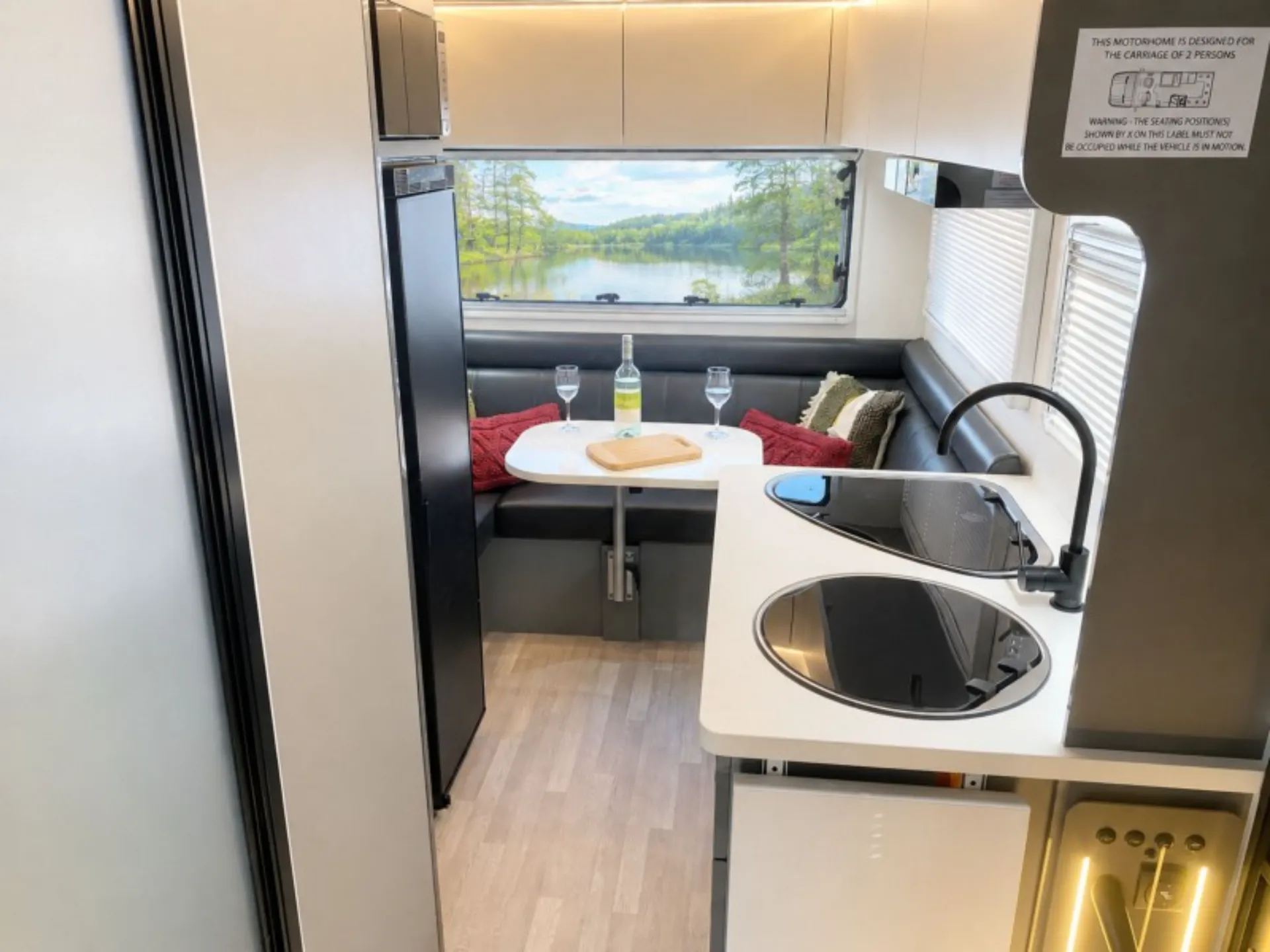 C312 interior image 2