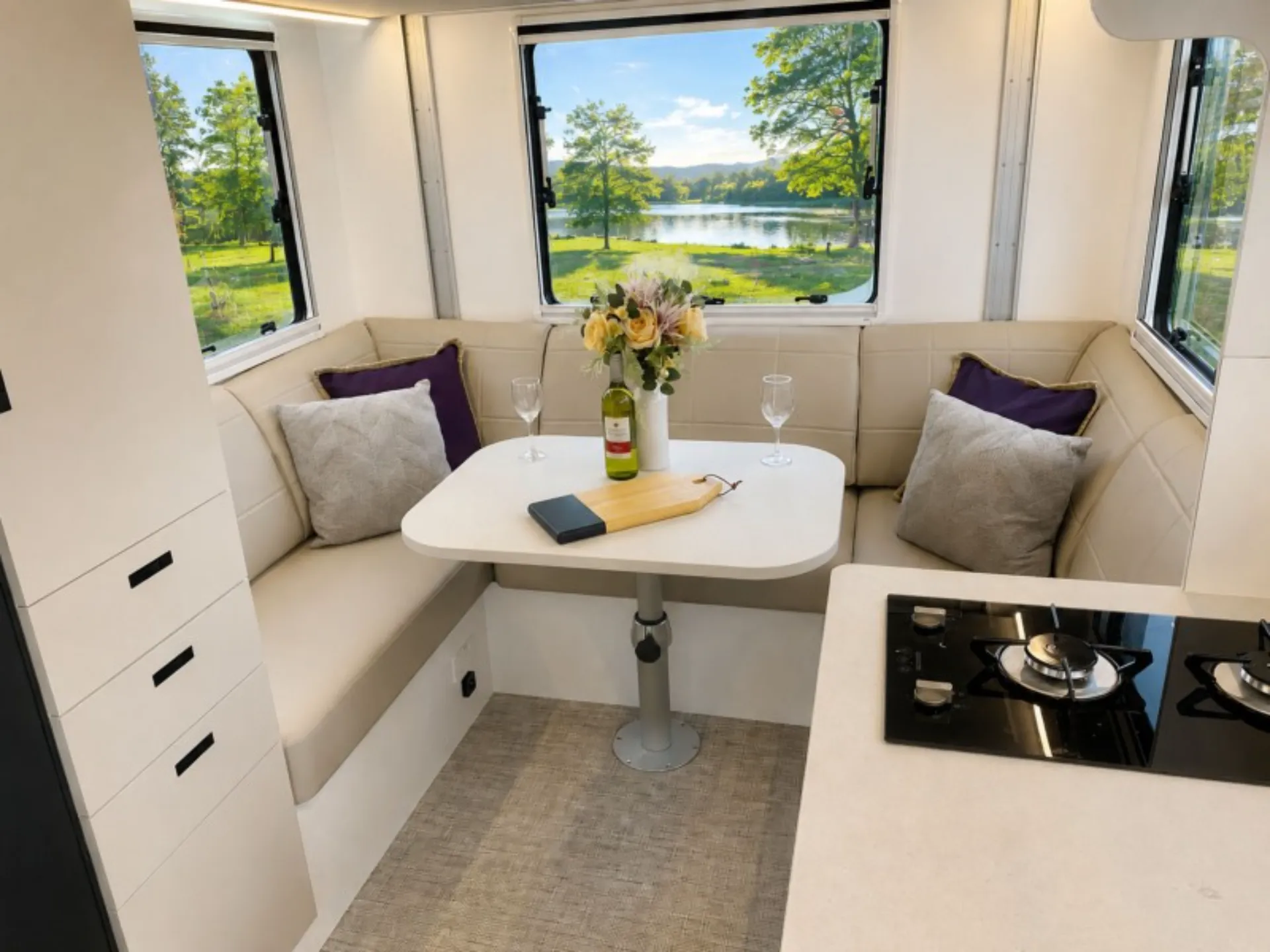 E363 interior image 2
