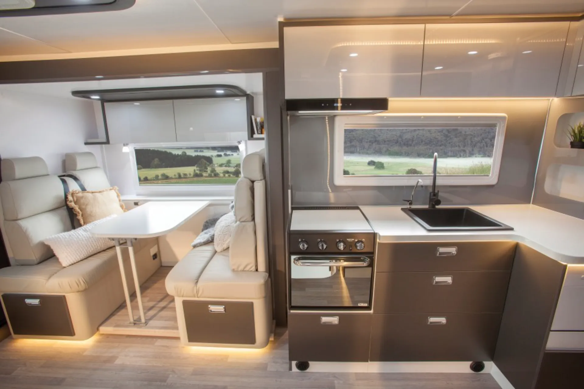 MC71 interior image 1
