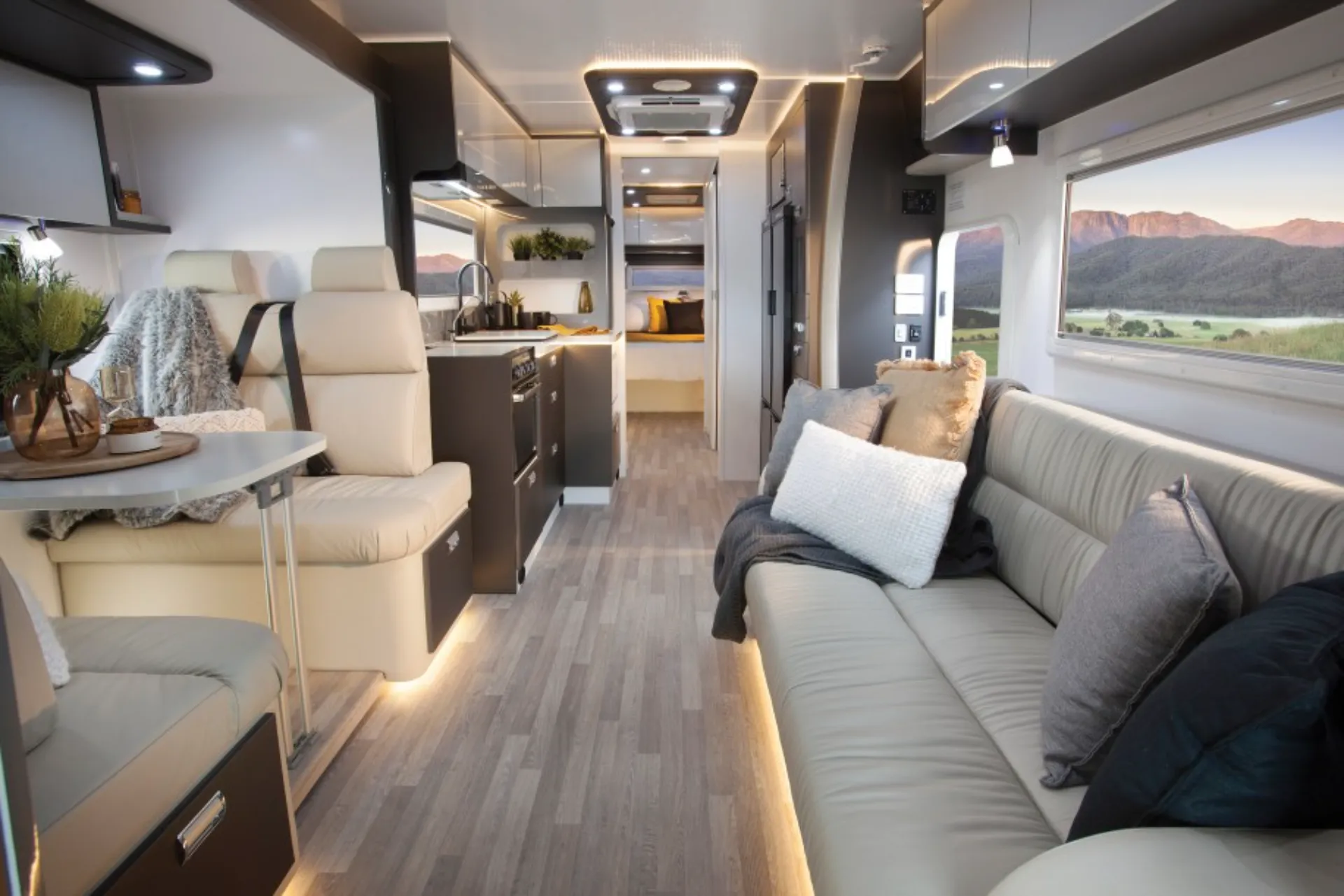 MC71 interior image 2