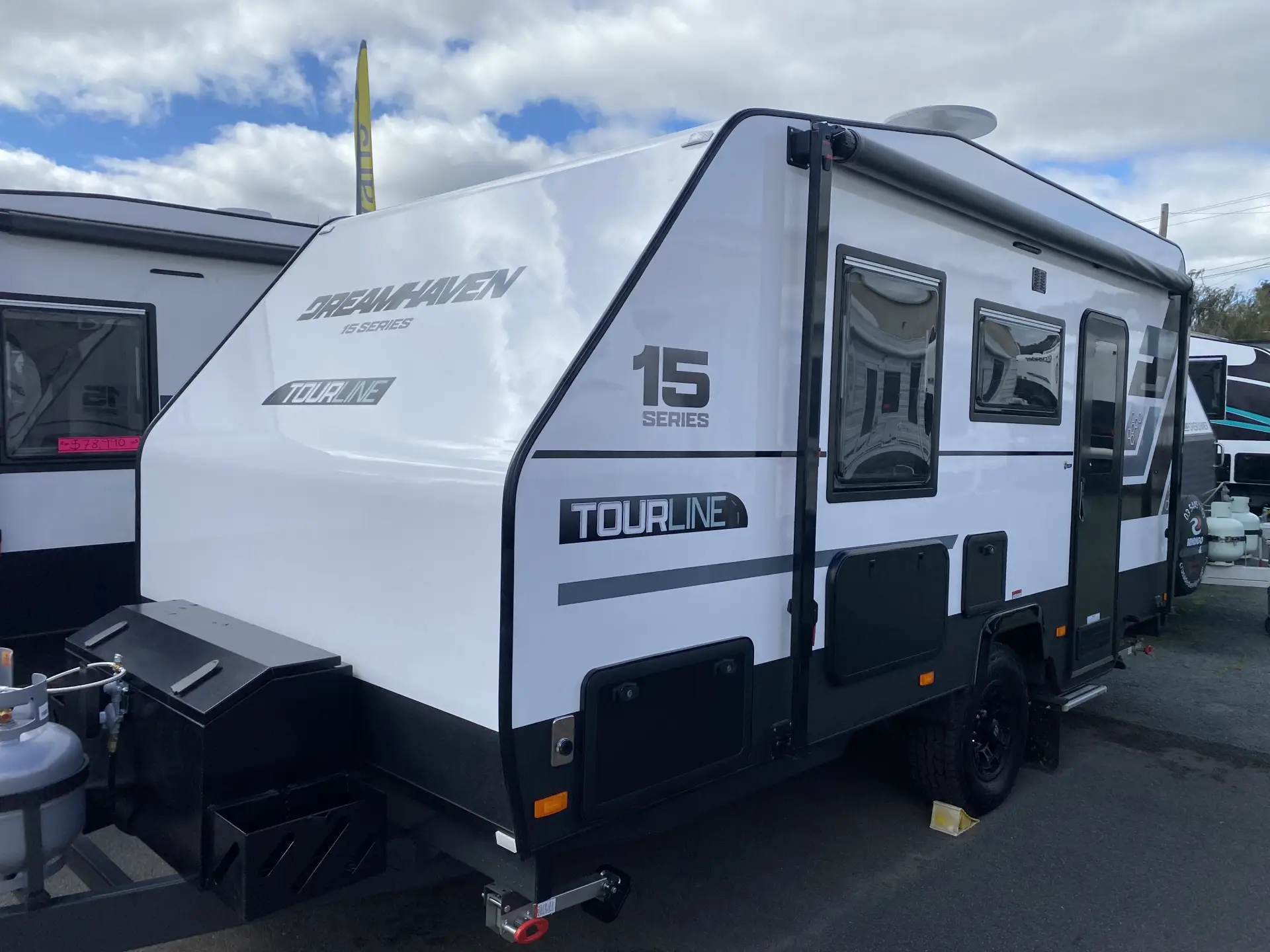 2026 Dreamhaven 15 Series Tourline