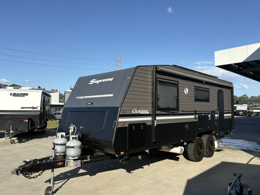 USED 2022 SUPREME CLASSIC TOURER