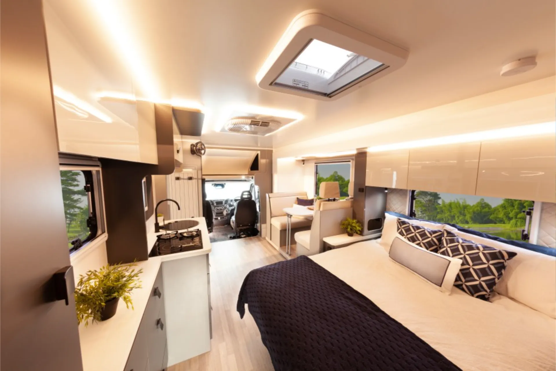 S444 interior image 1
