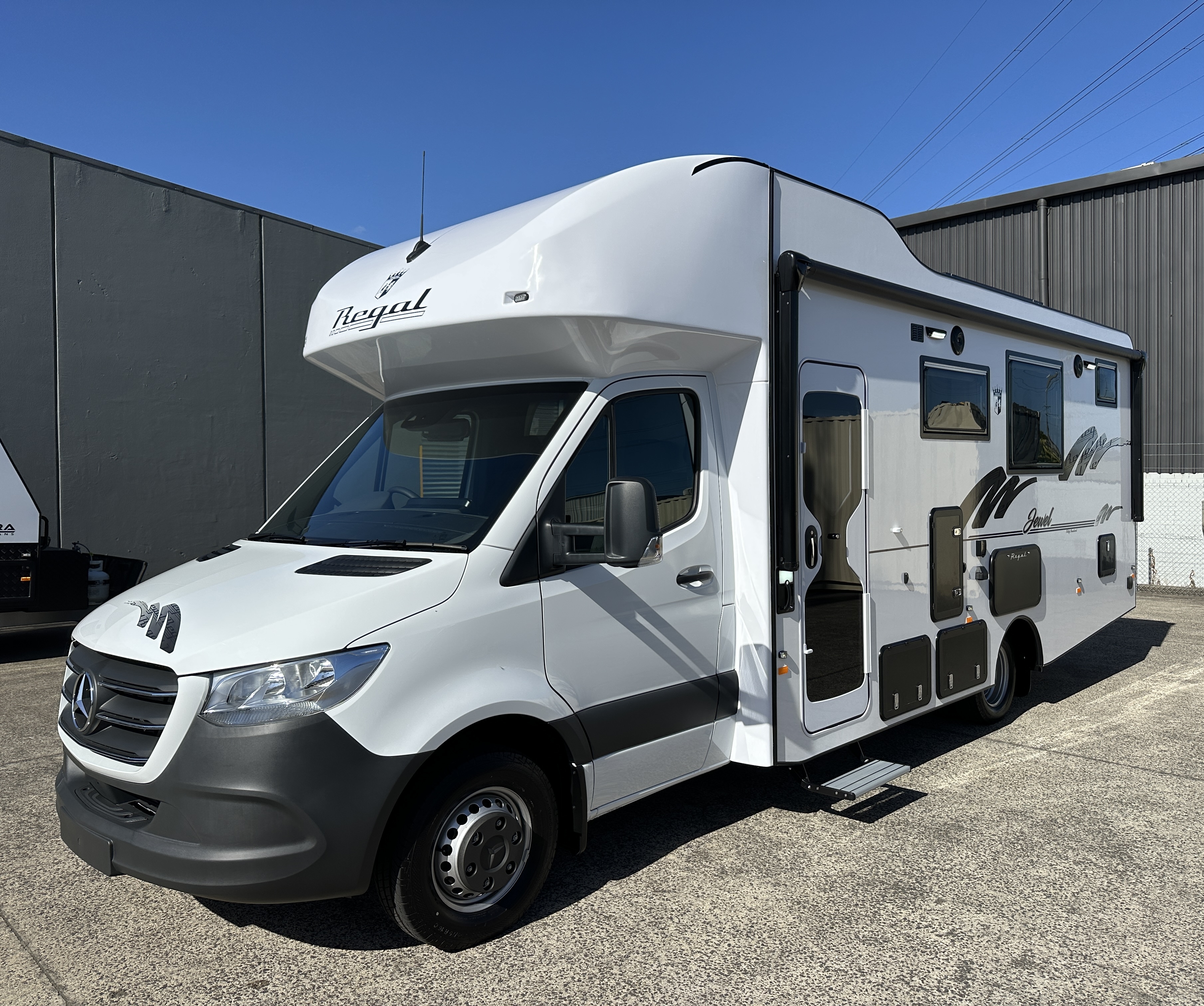 RV Sales Australia Mercedes-Benz Regal Jewel 4-Berth