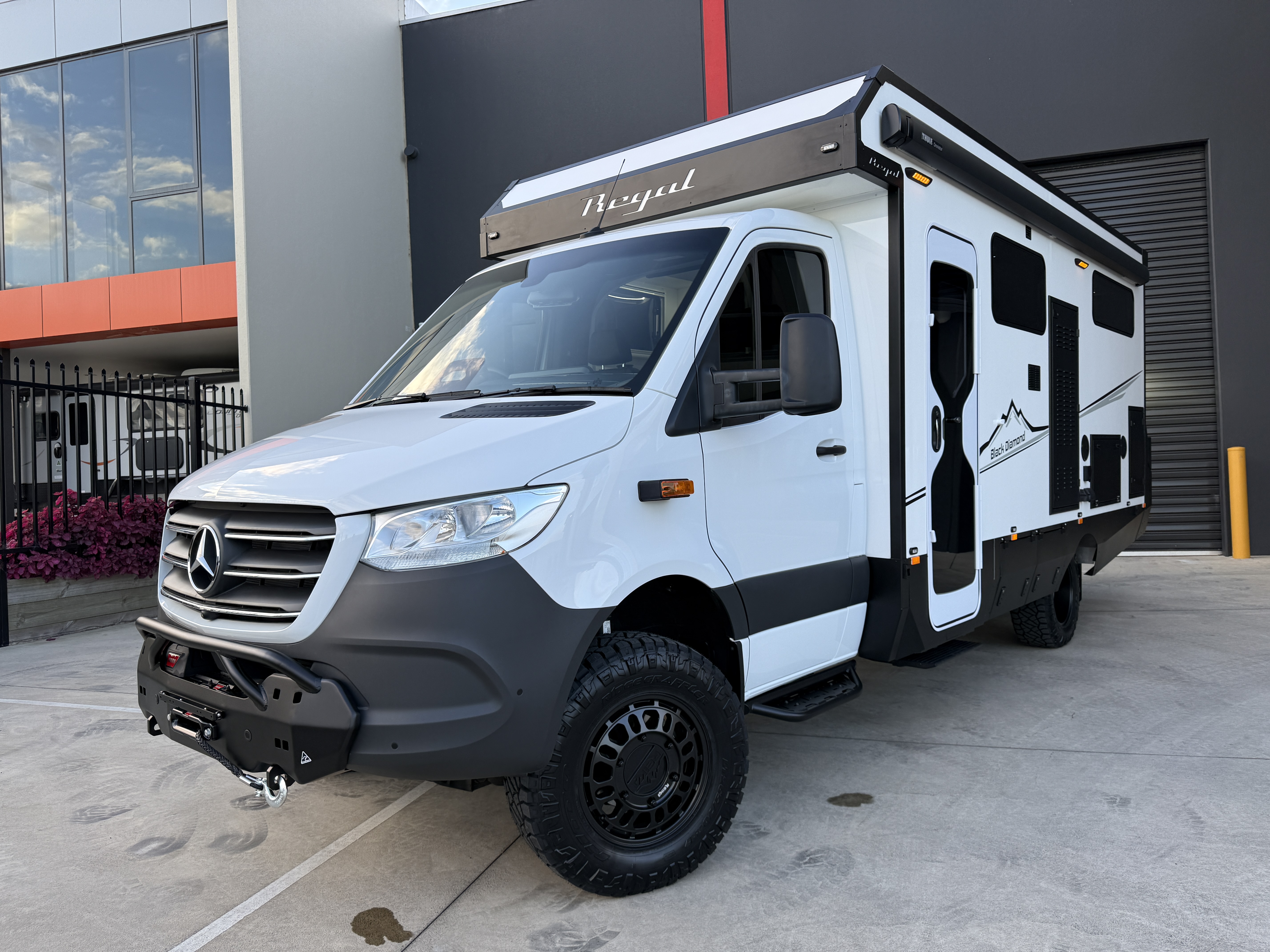 RV Sales Australia Mercedes-Benz Regal Black Diamond AWD