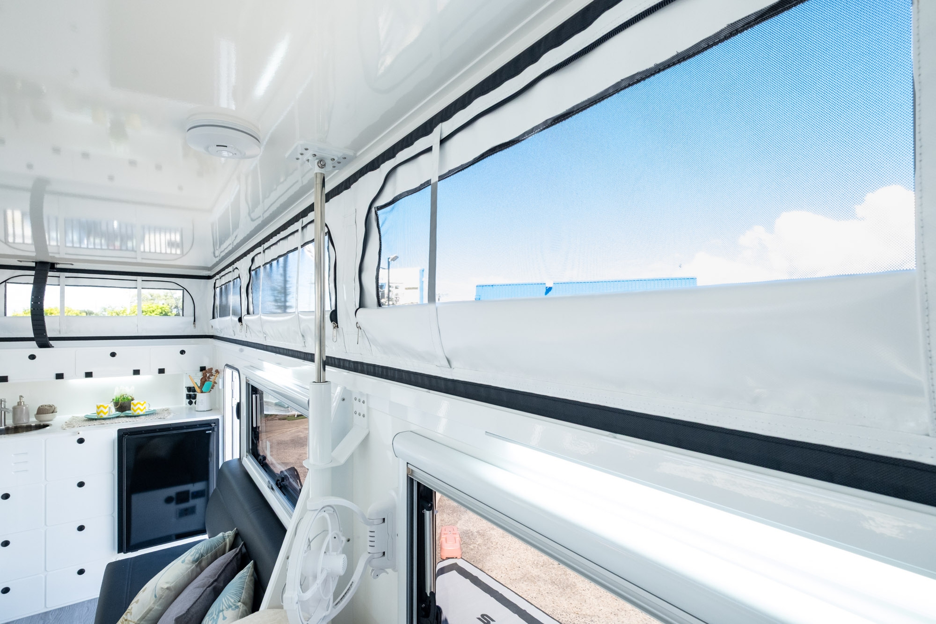 2026 Vision RV Nirvana 16C Pop Top, photo 23