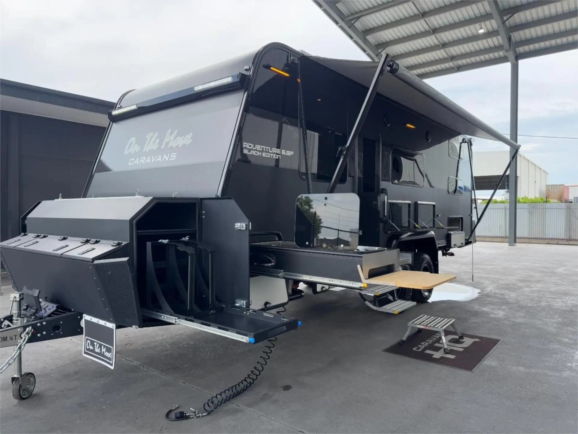 2025 On The Move Adventure 6.9F Black Edition