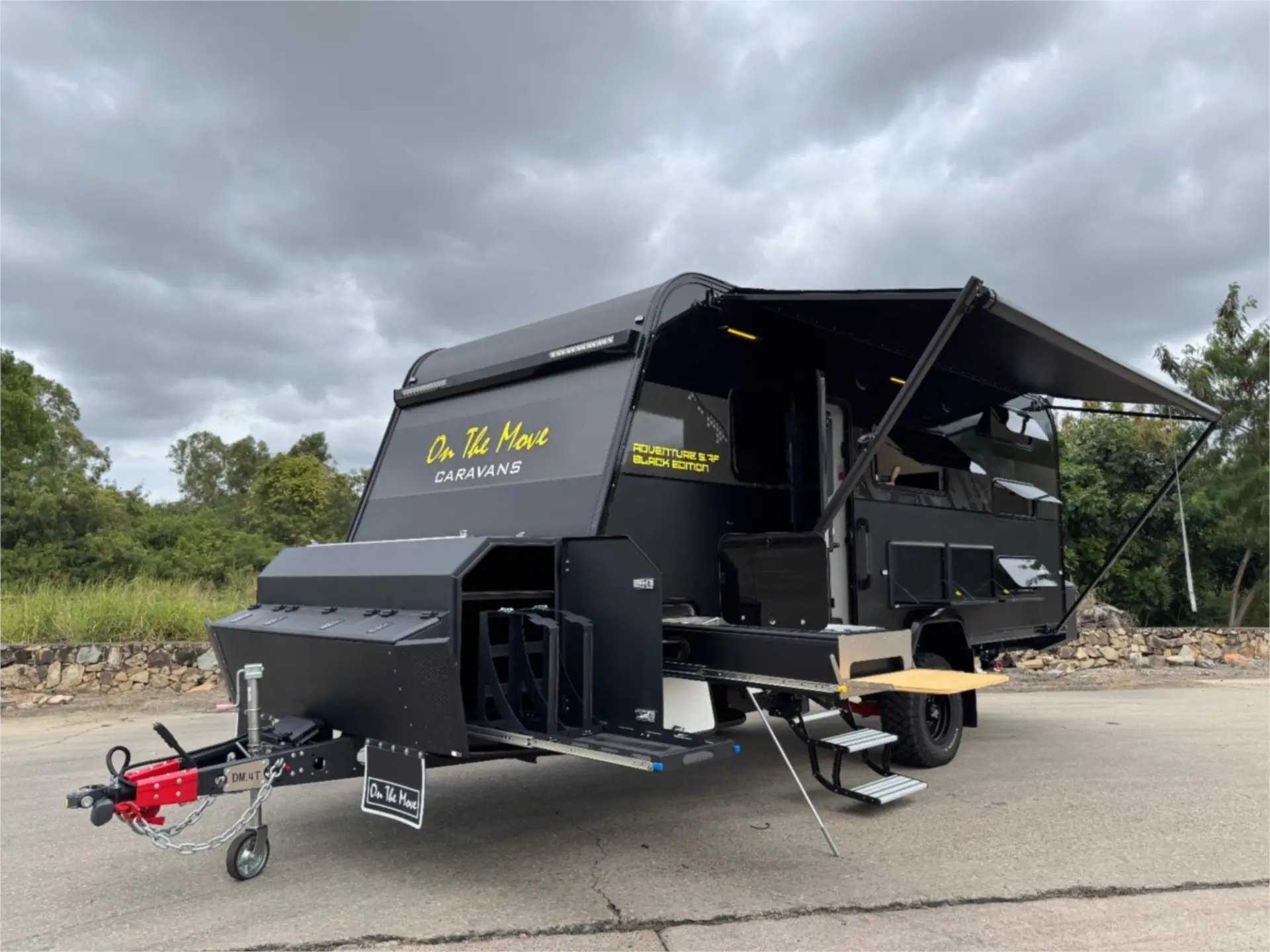 2025 On The Move Adventure 5.7F Black Edition