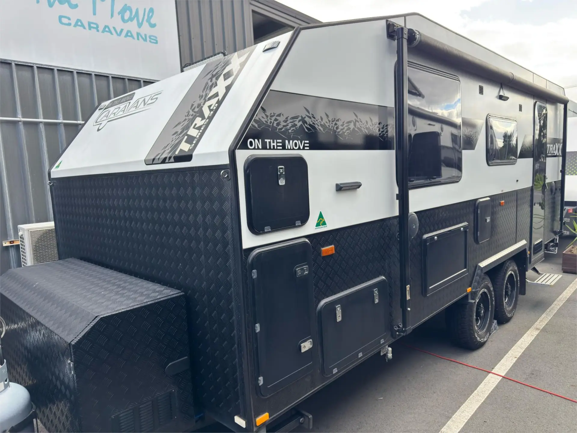 Used 2023 On The Move 18’6 TRAXX Rear Door Series 3