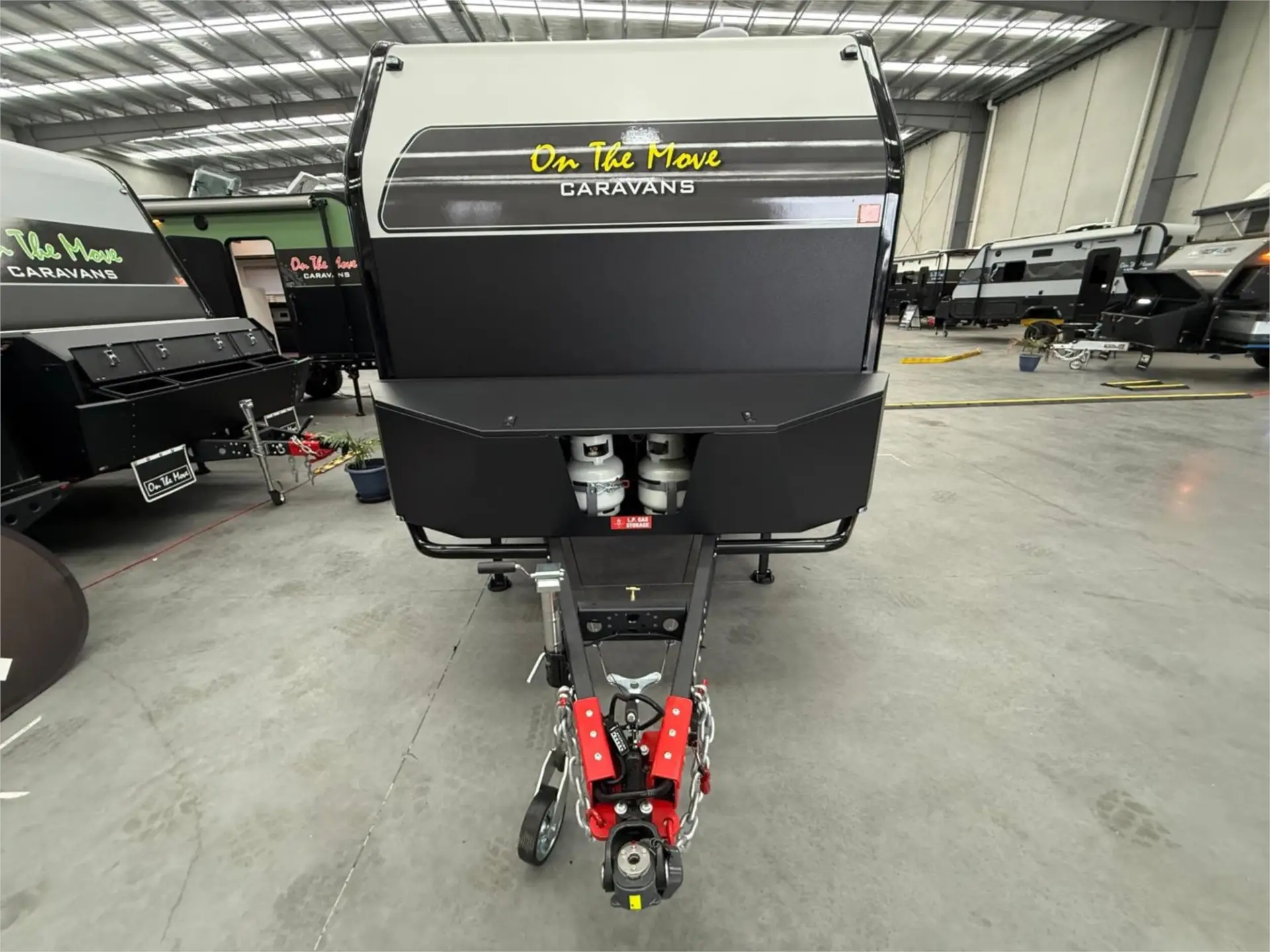 New 2026 On The Move Caravans TRAXX 5.9