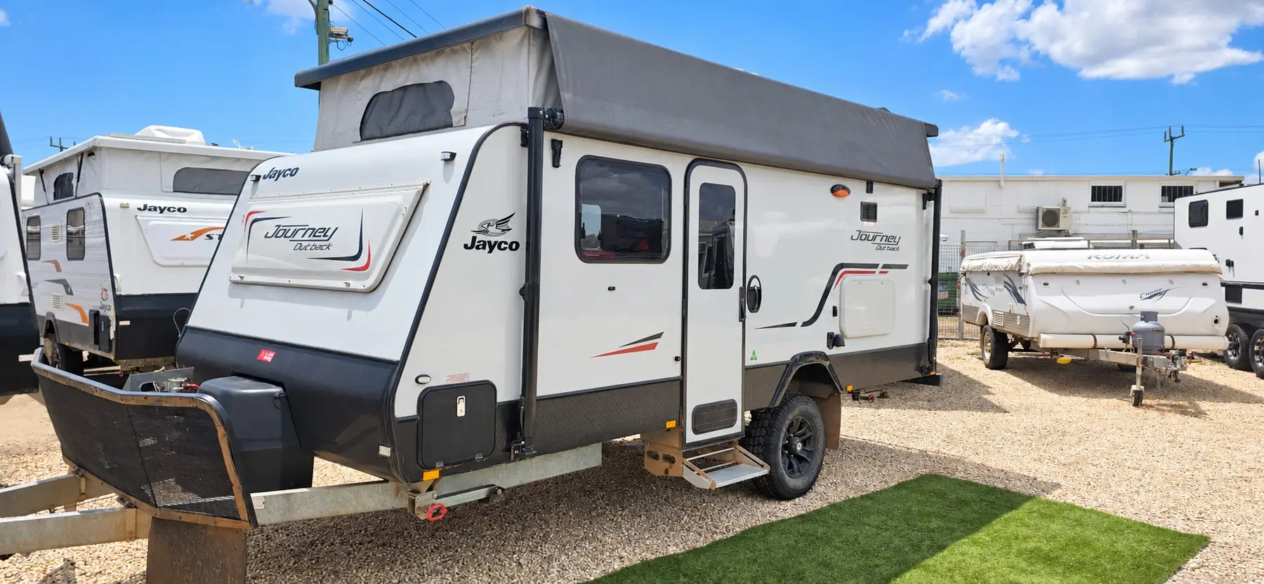 2021 Journey 16.67-5 Outback