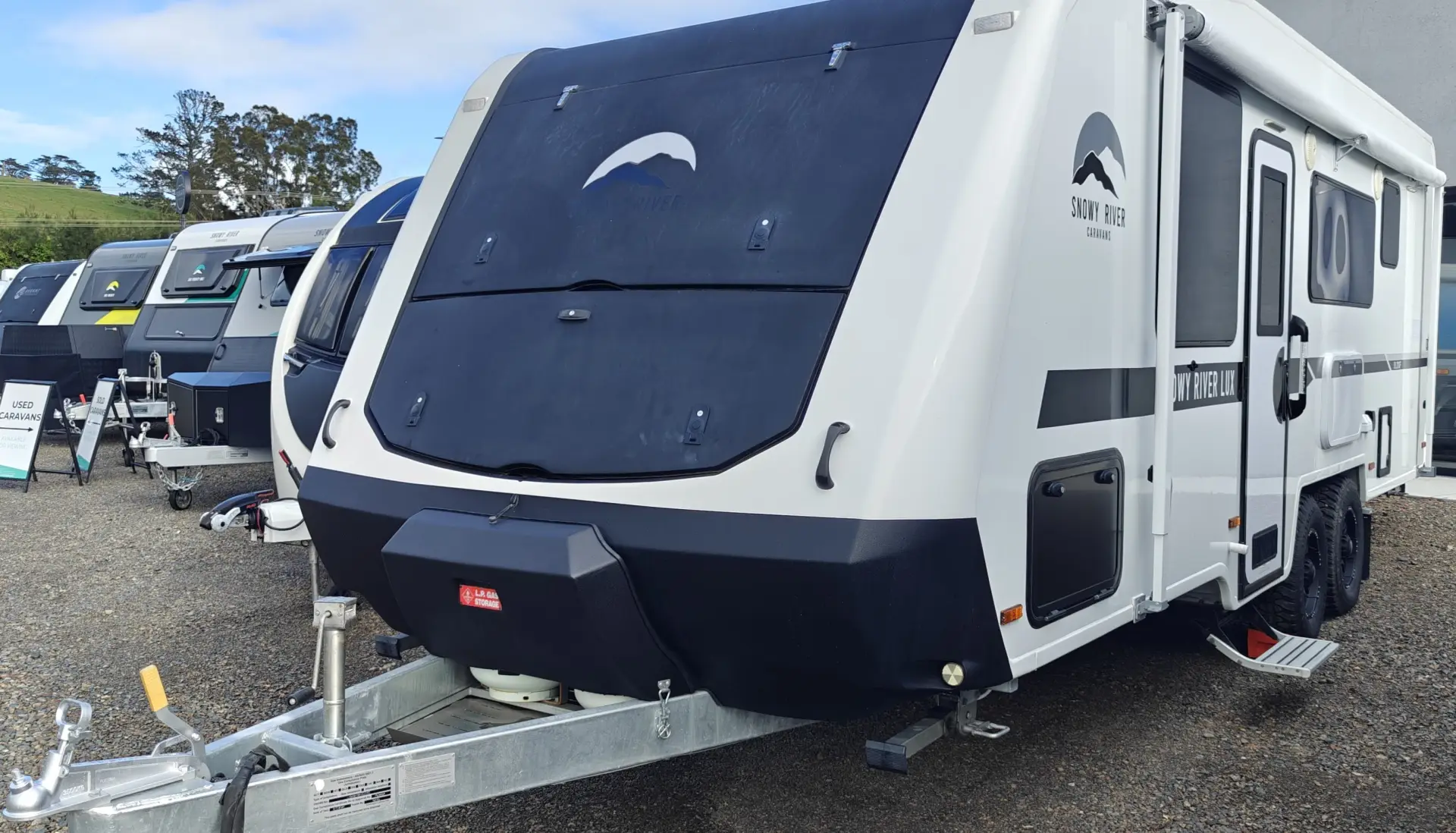 SRL210F Luxury Family Snowy River caravan