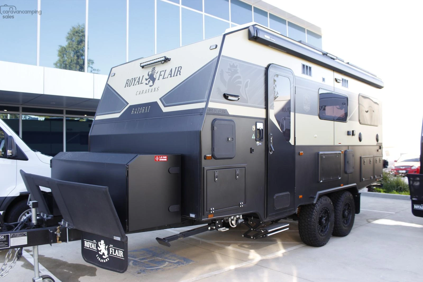 2026 Royal Flair Razor XT 17'6 Family Off-Road