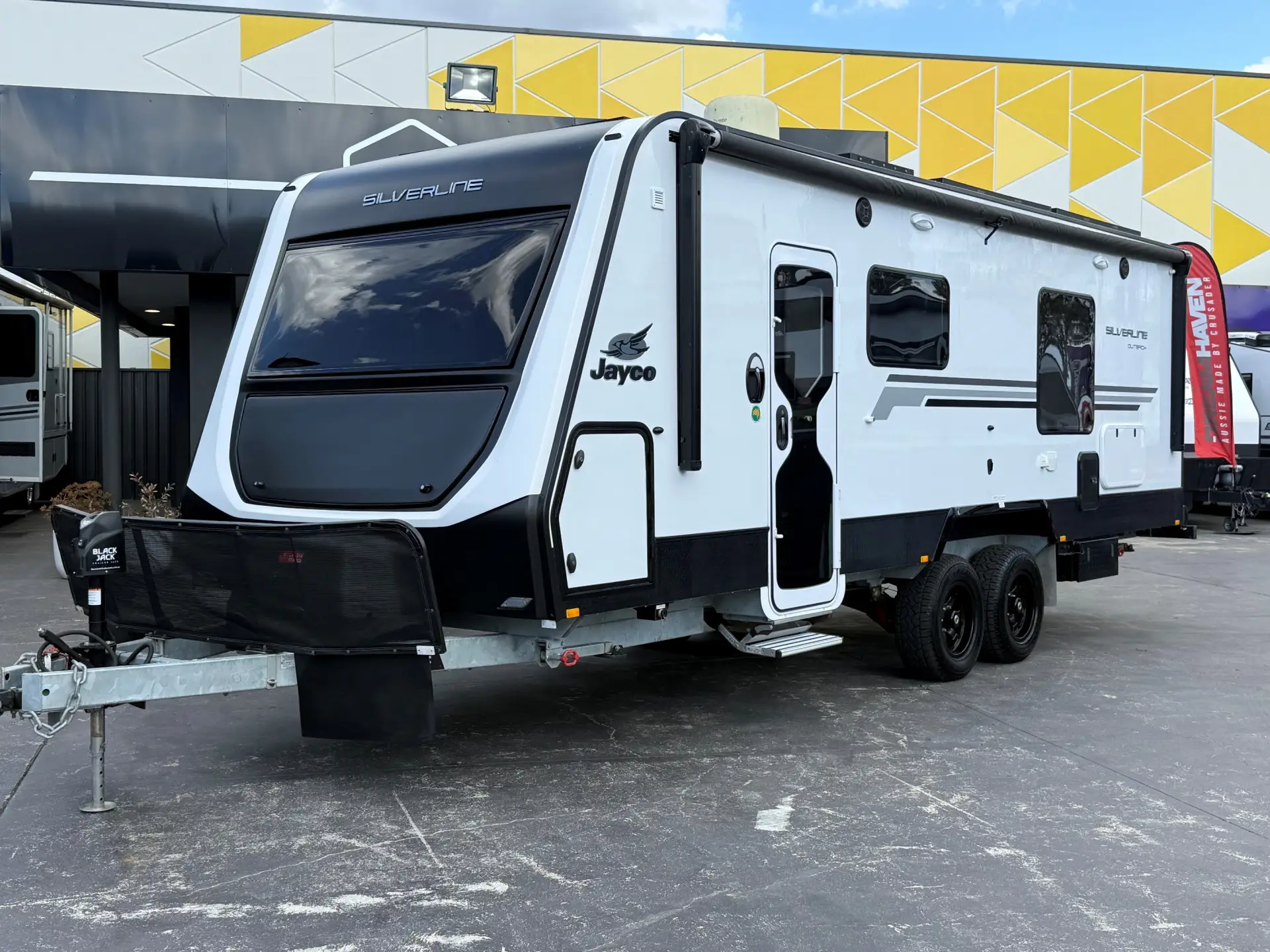 2024 Jayco Silverline 24.75-4 Outback Silde Out