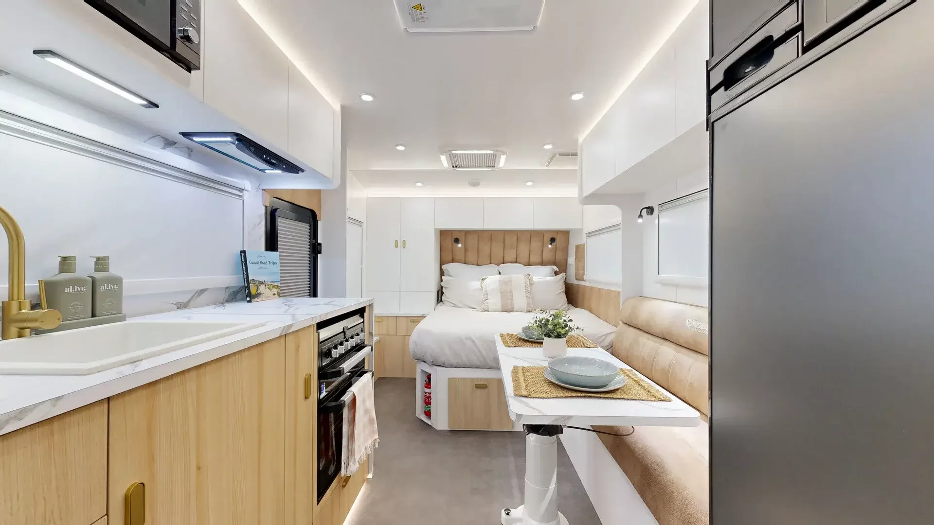 22.6B Rear Bunks - Trekk