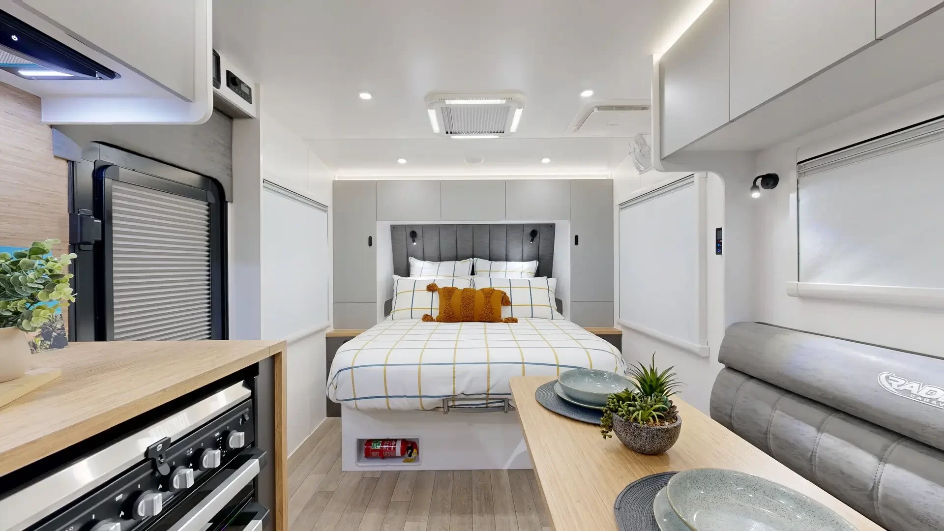 23.6B Quad Bunk - Trekk