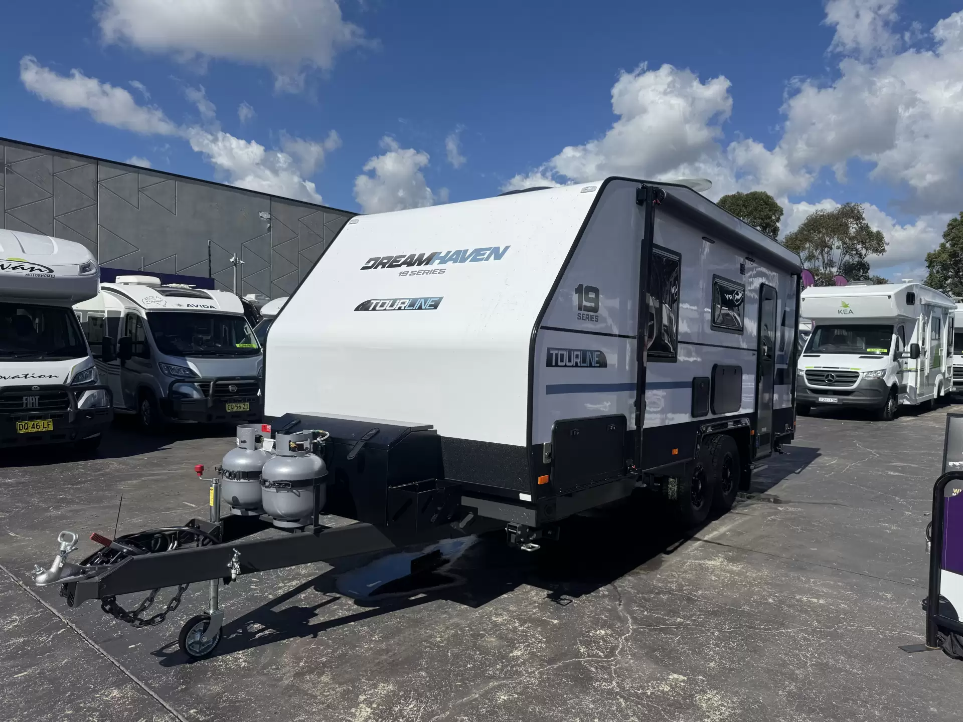 2026 Dreamhaven 19 Series Tourline
