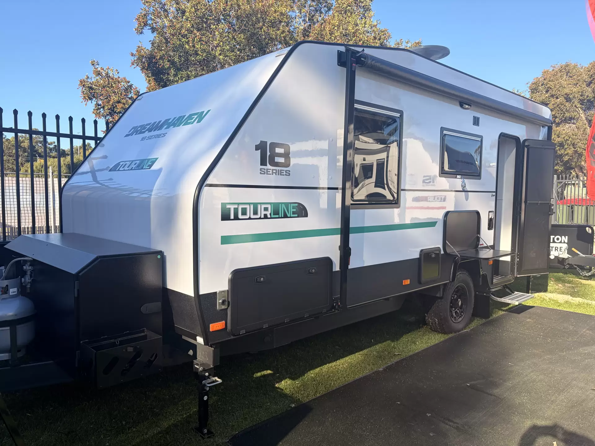 2026 Dreamhaven Tourline 18 Series