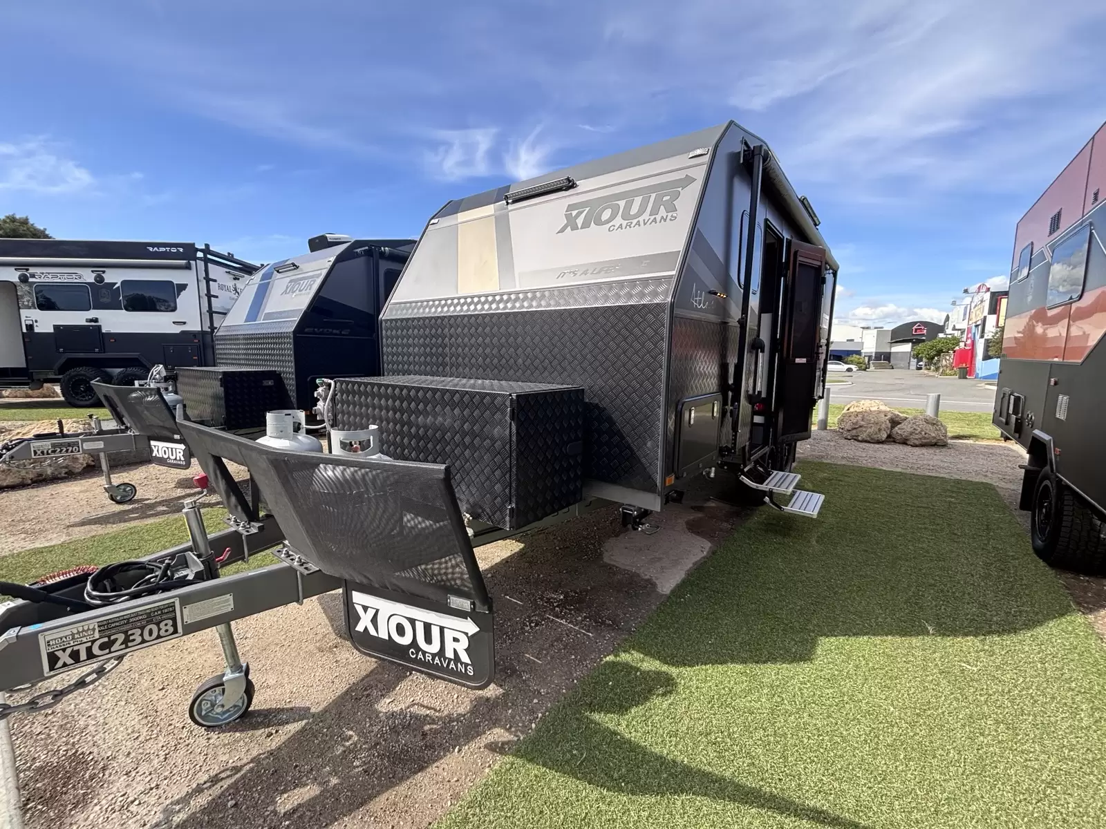2025 Xtour Atlas 19.6FT - Bunk East