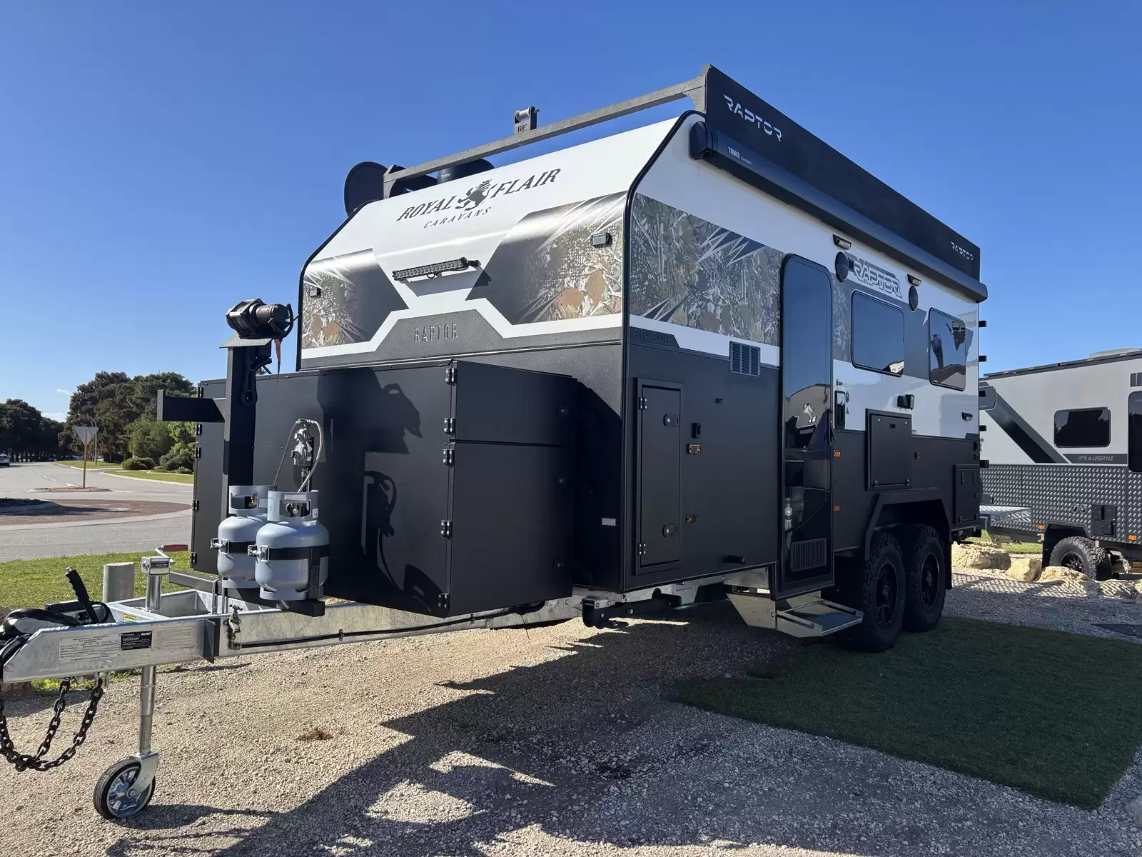 2025 Royal Flair Raptor Range - RP16'6-3