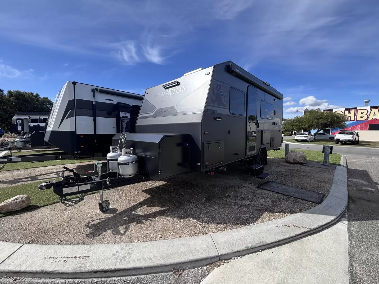 2025 Royal Flair Razor XT Range - RXT17'-1