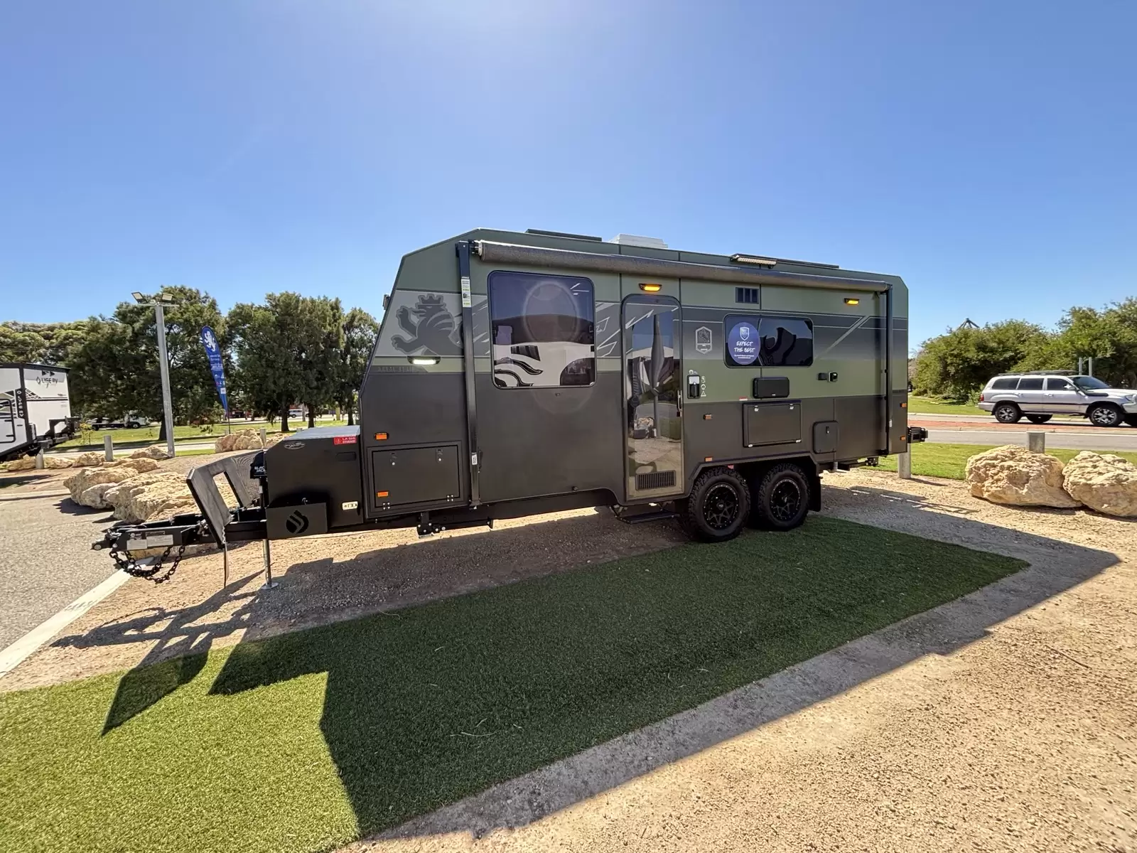 2025 Royal Flair Aussie Mate Range - AM20'-1