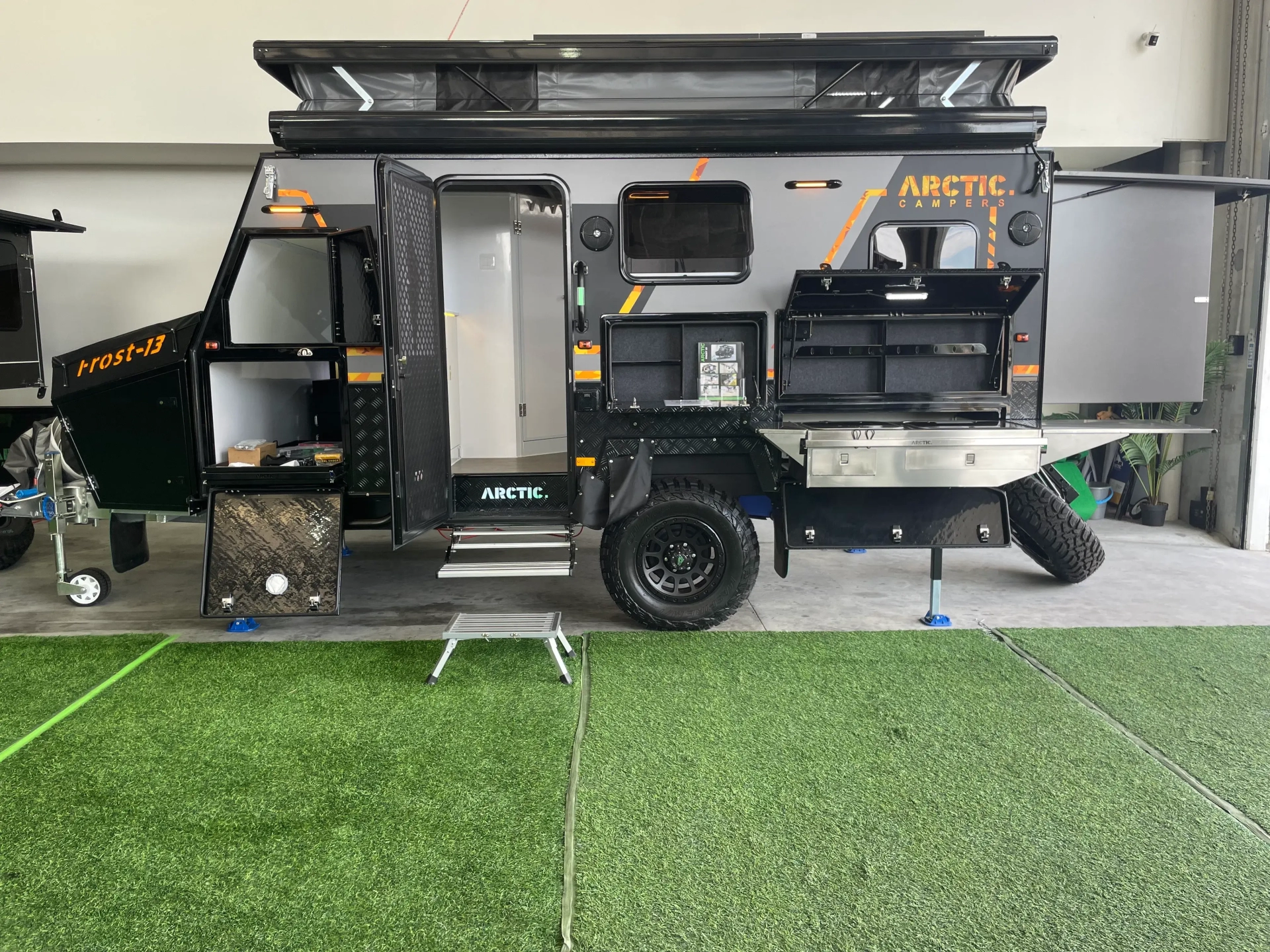 2025 Arctic Campers Frost 13