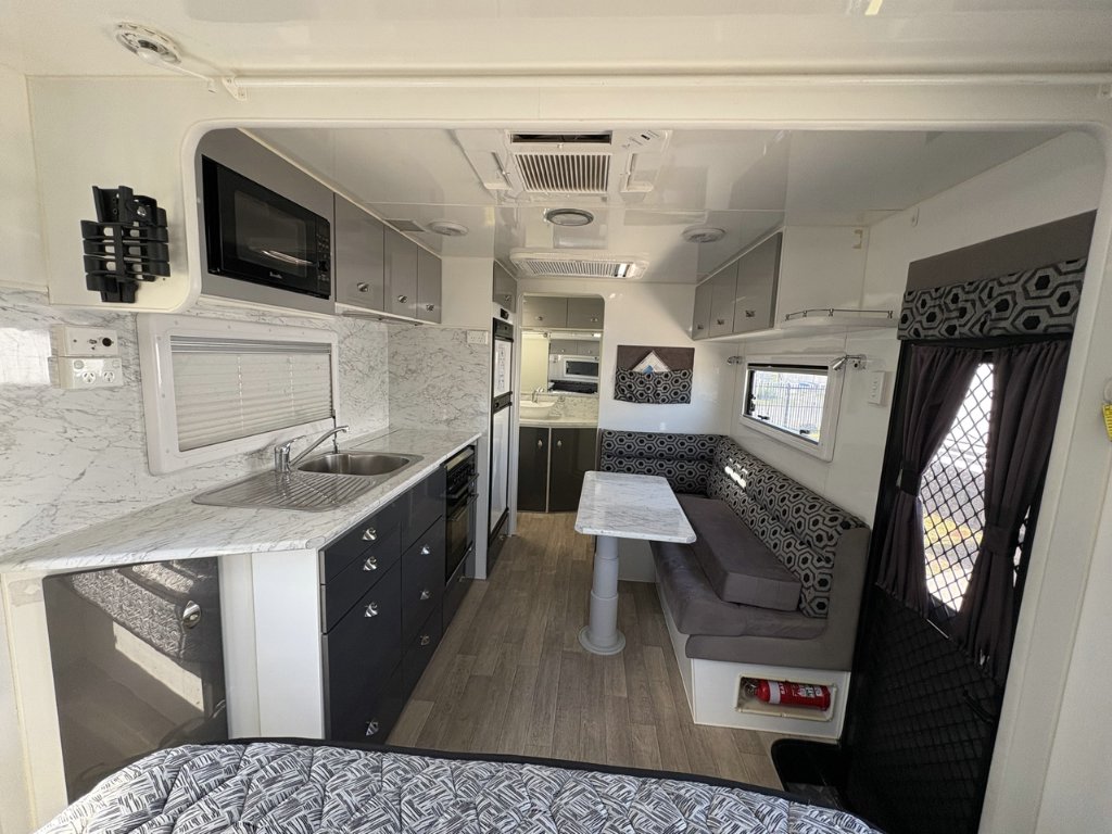 Used 2016 River Caravans Dominator